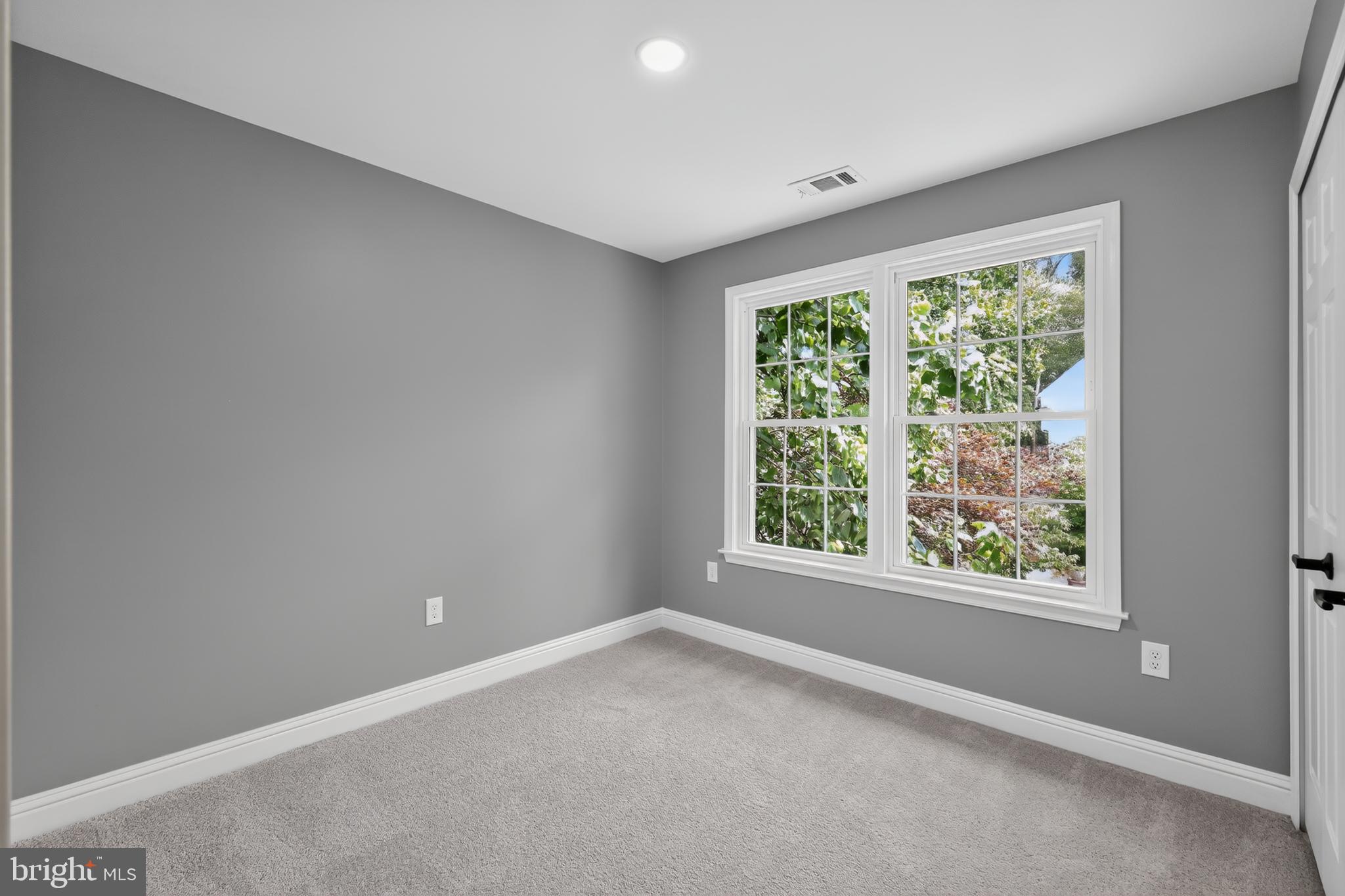 THE WILLOWS OF CROFTON - Residential
