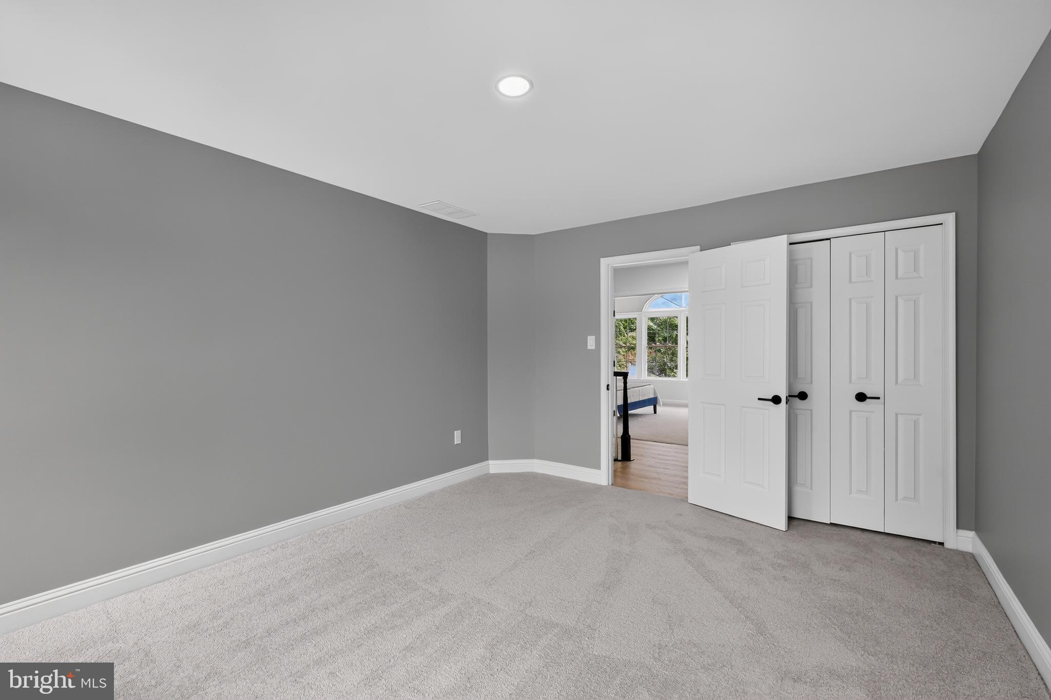 THE WILLOWS OF CROFTON - Residential