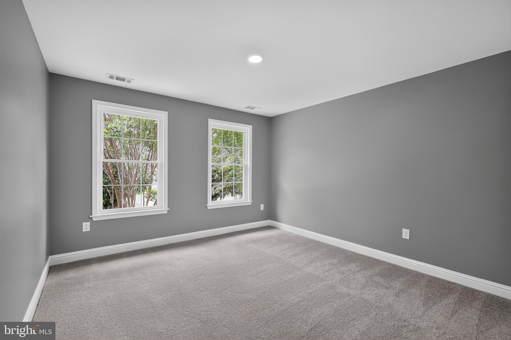 THE WILLOWS OF CROFTON - Residential