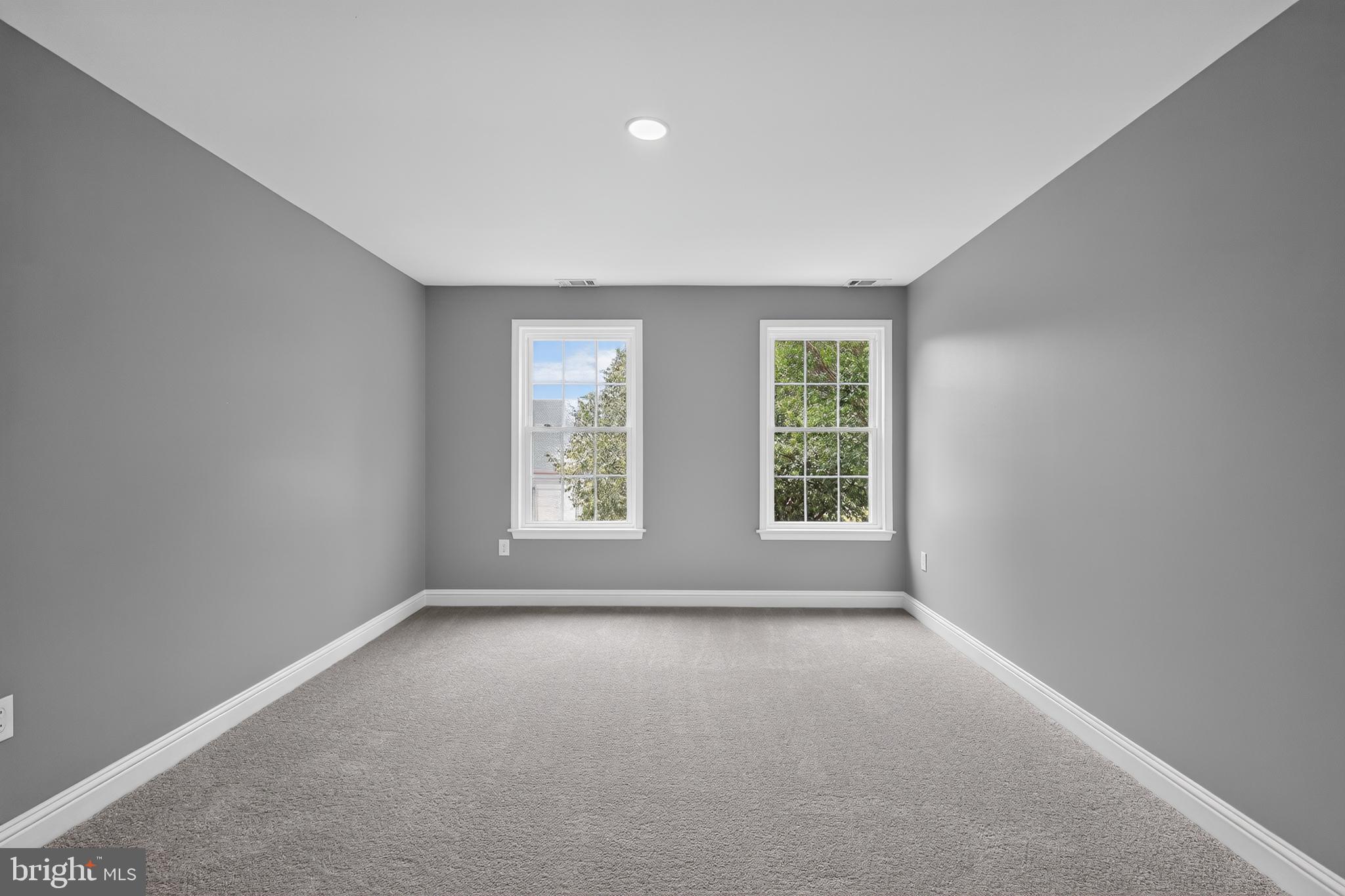 THE WILLOWS OF CROFTON - Residential
