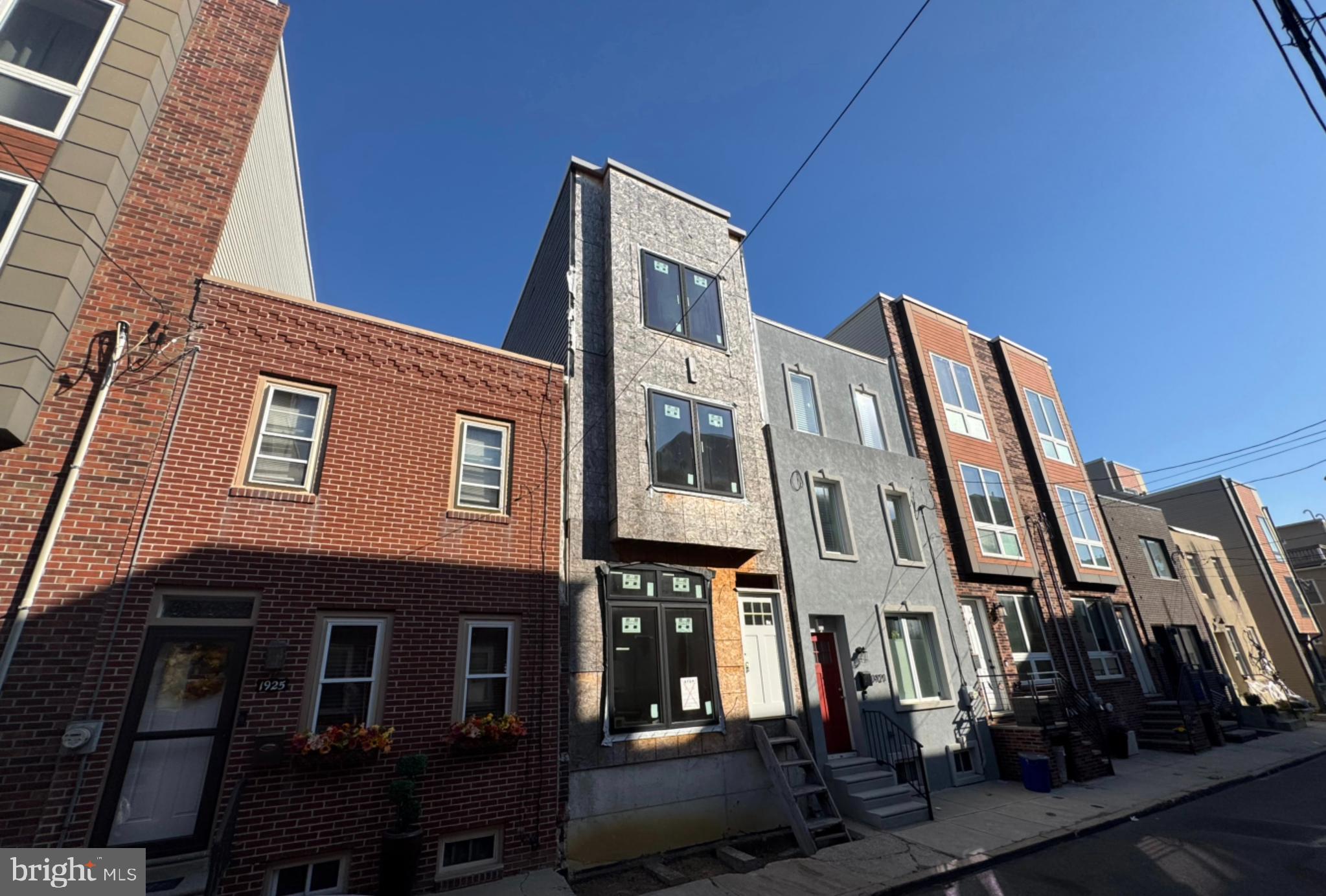 POINT BREEZE - Residential