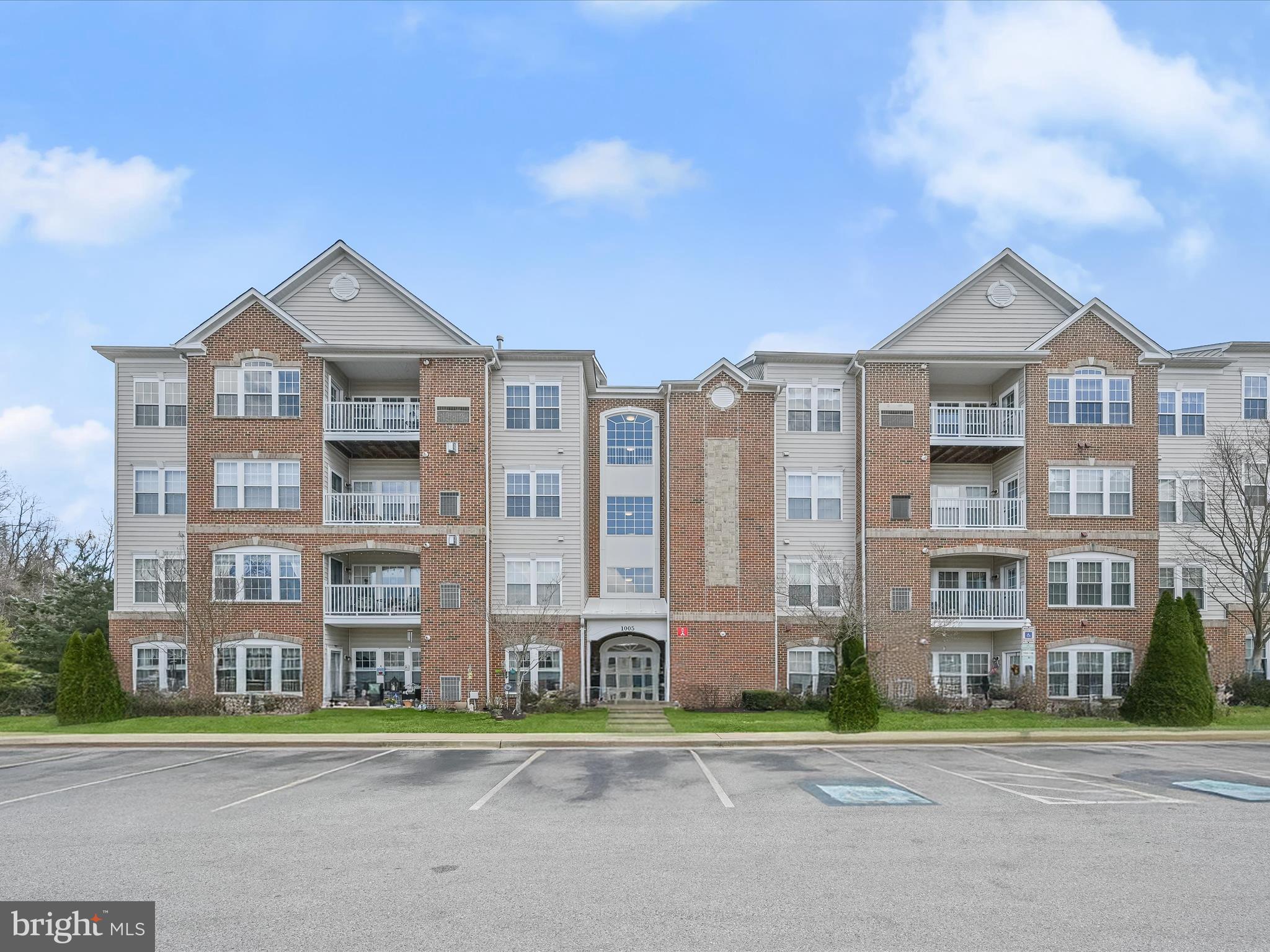 EDEN BROOK - Residential