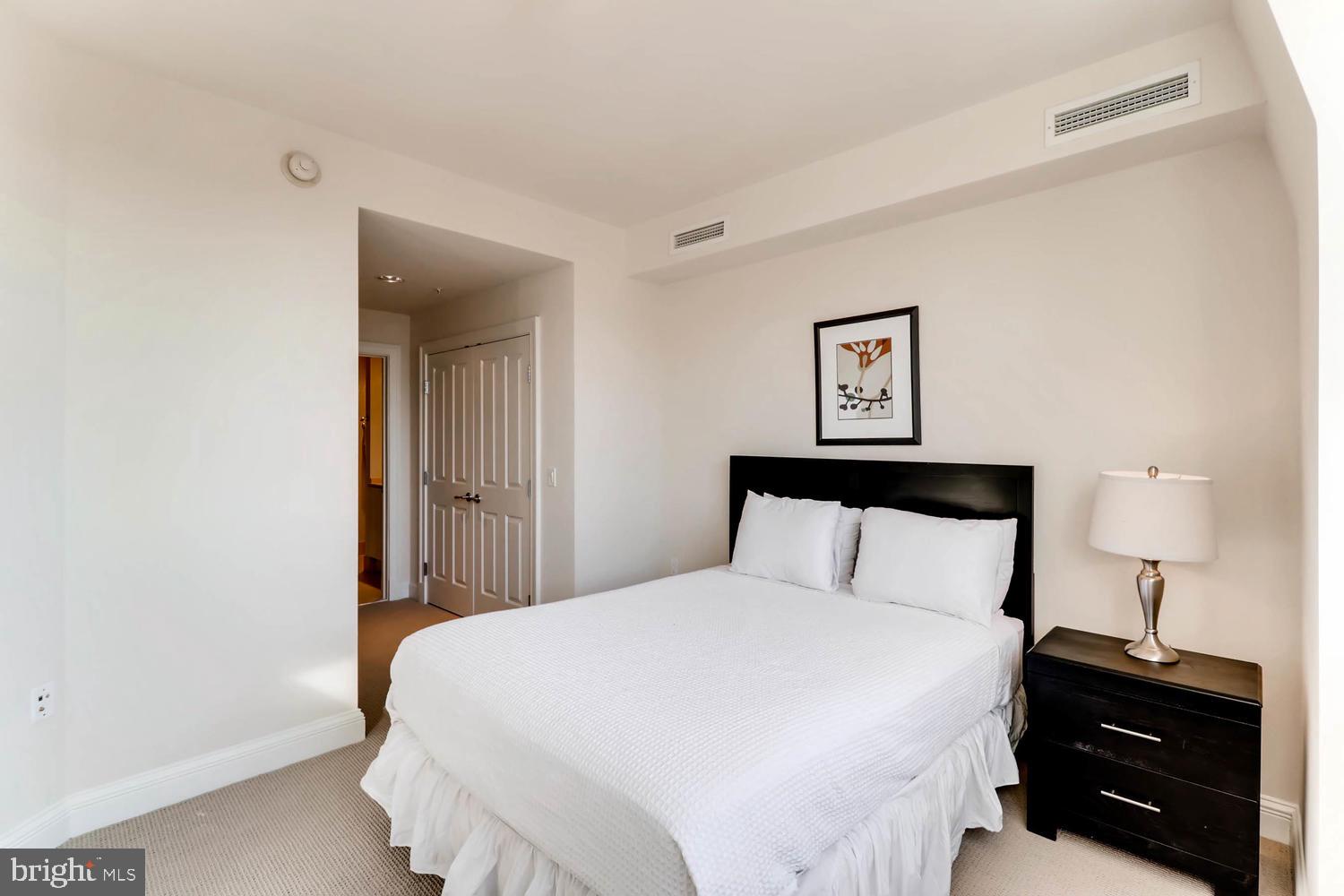 THE RITZ-CARLTON RESIDENCES - Residential Lease