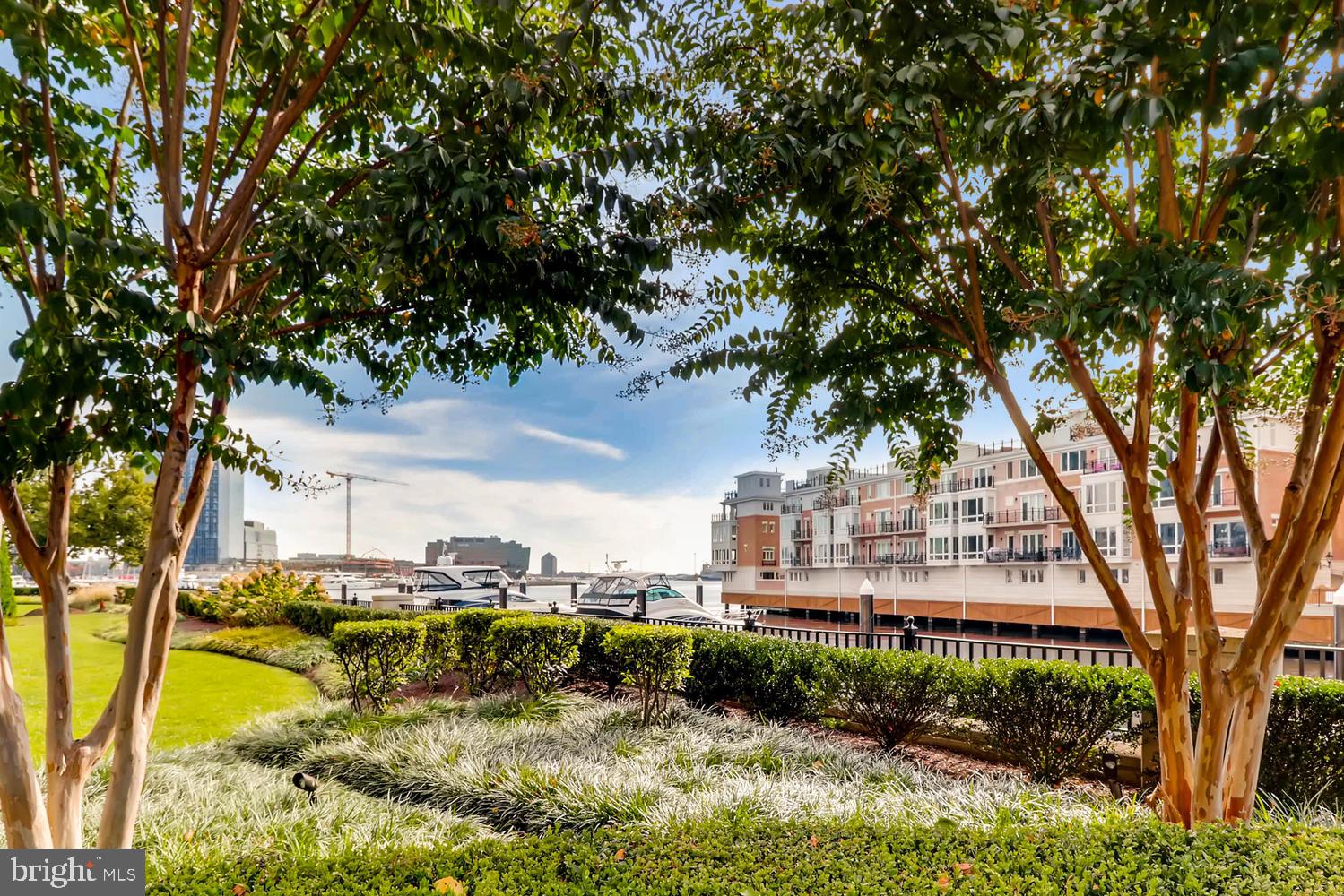 THE RITZ-CARLTON RESIDENCES - Residential Lease