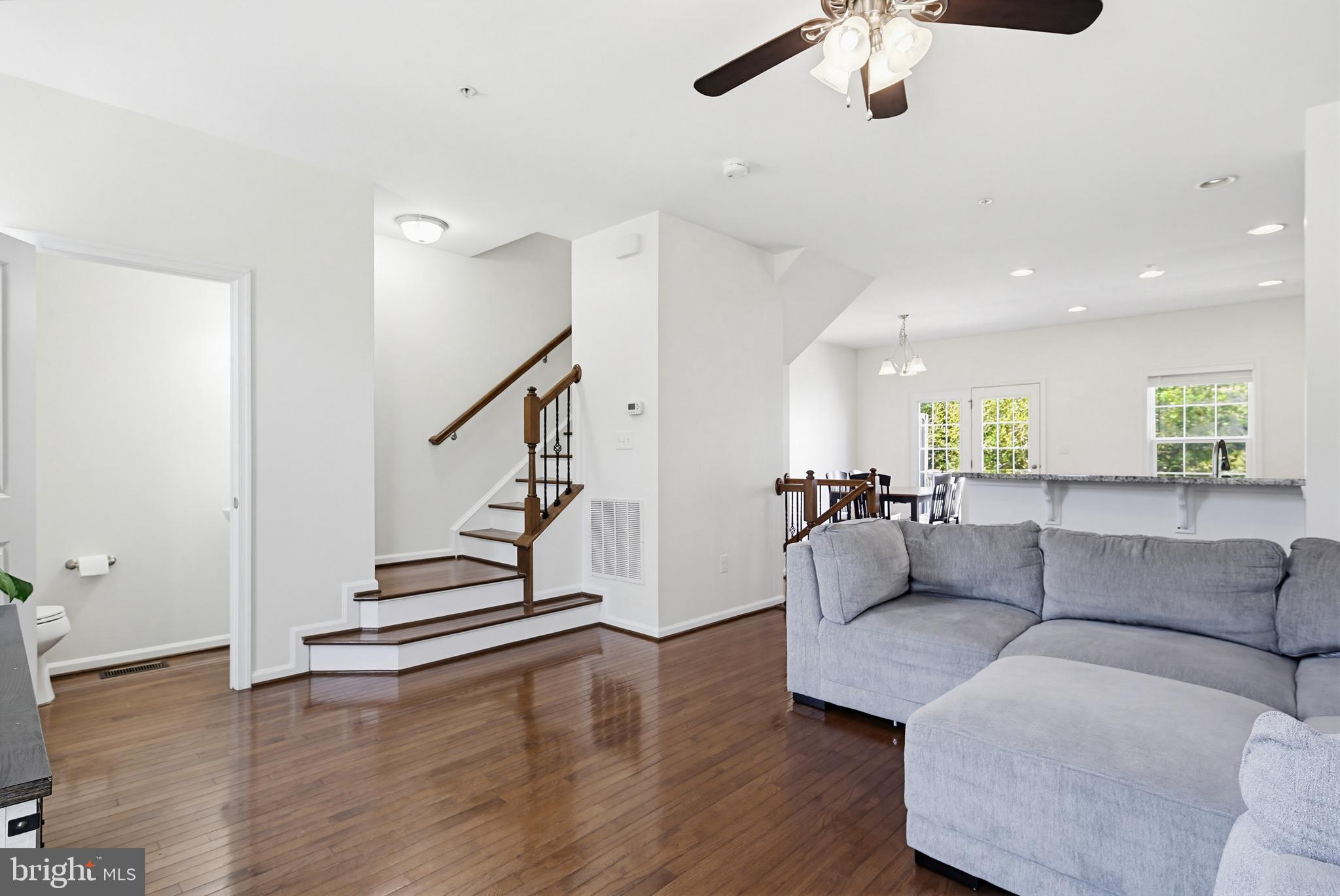 HOWARD SQUARE - Residential