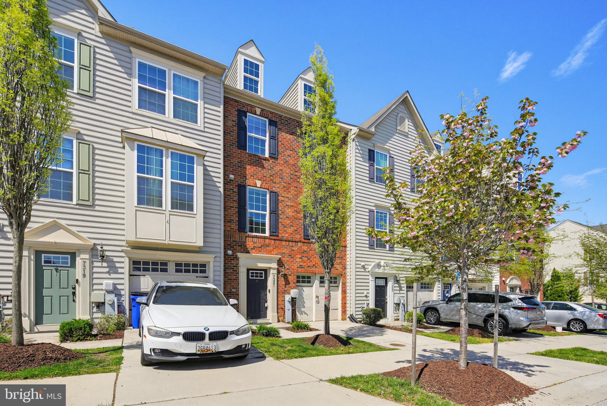 HOWARD SQUARE - Residential