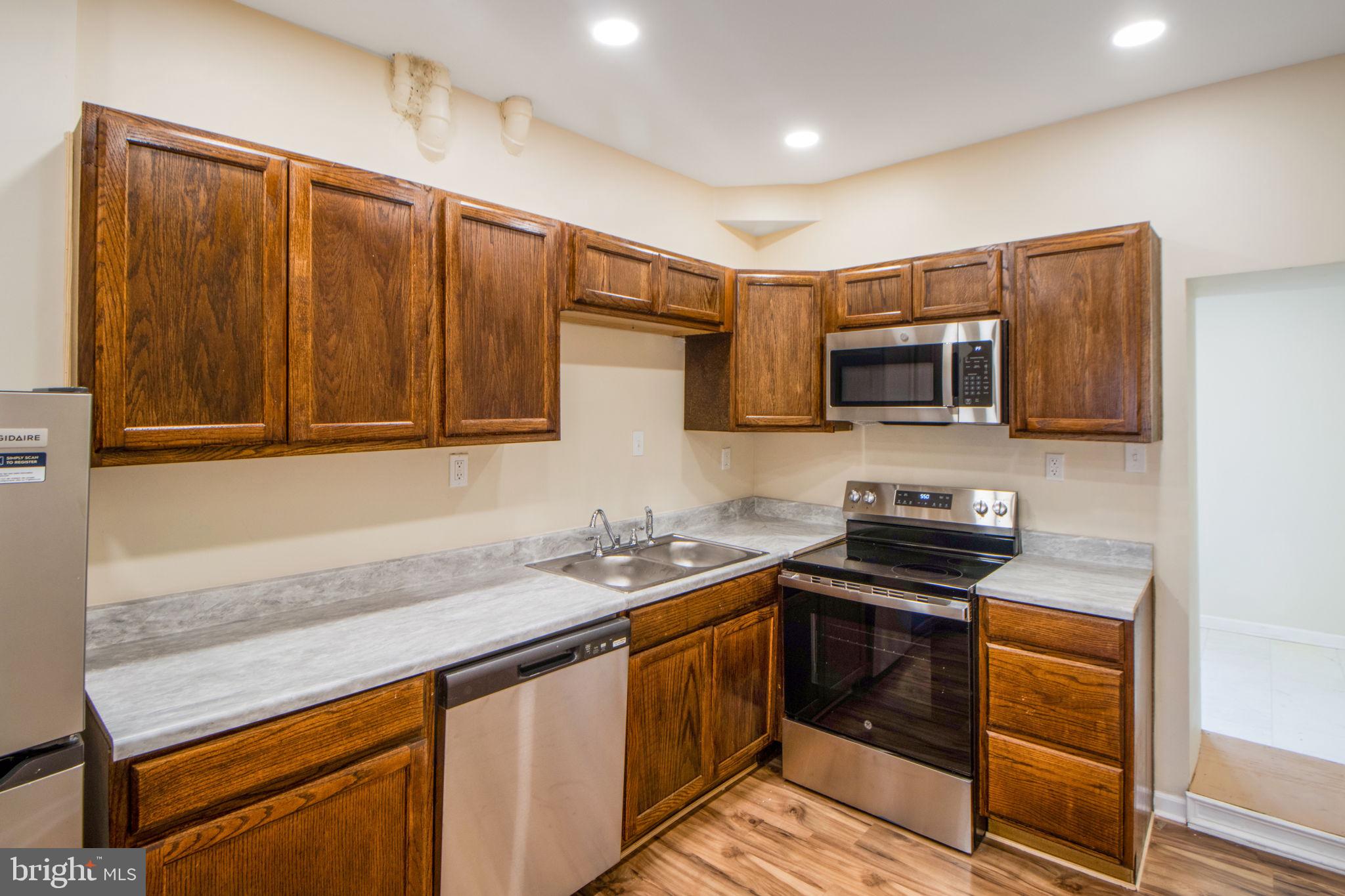 EAST BALTIMORE MIDWAY - Residential