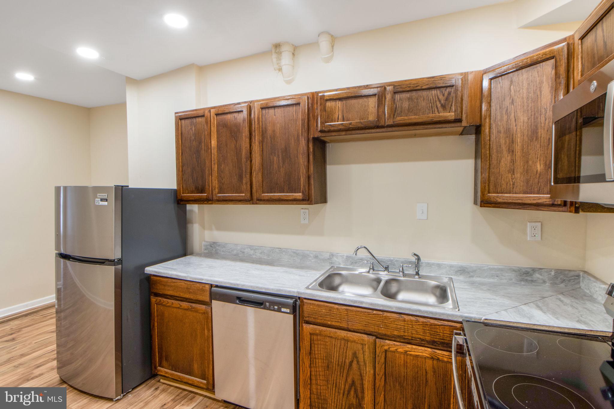 EAST BALTIMORE MIDWAY - Residential