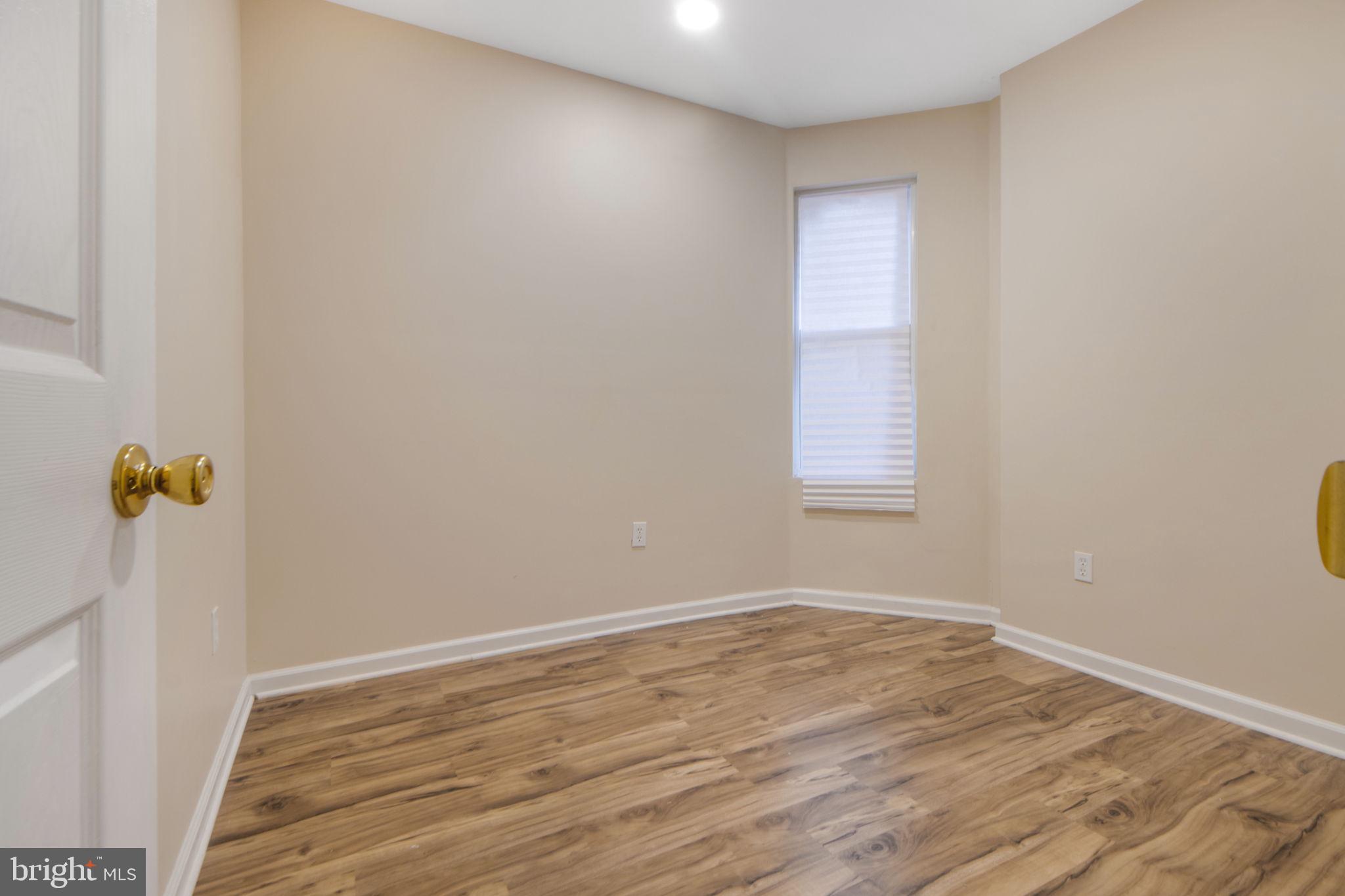 EAST BALTIMORE MIDWAY - Residential
