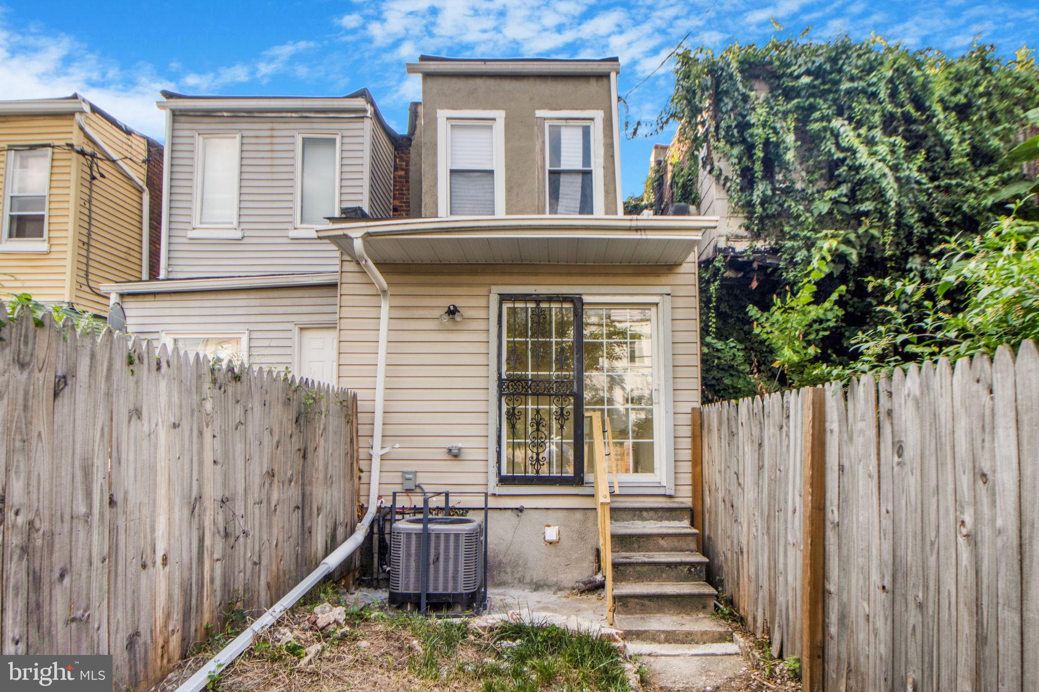 EAST BALTIMORE MIDWAY - Residential