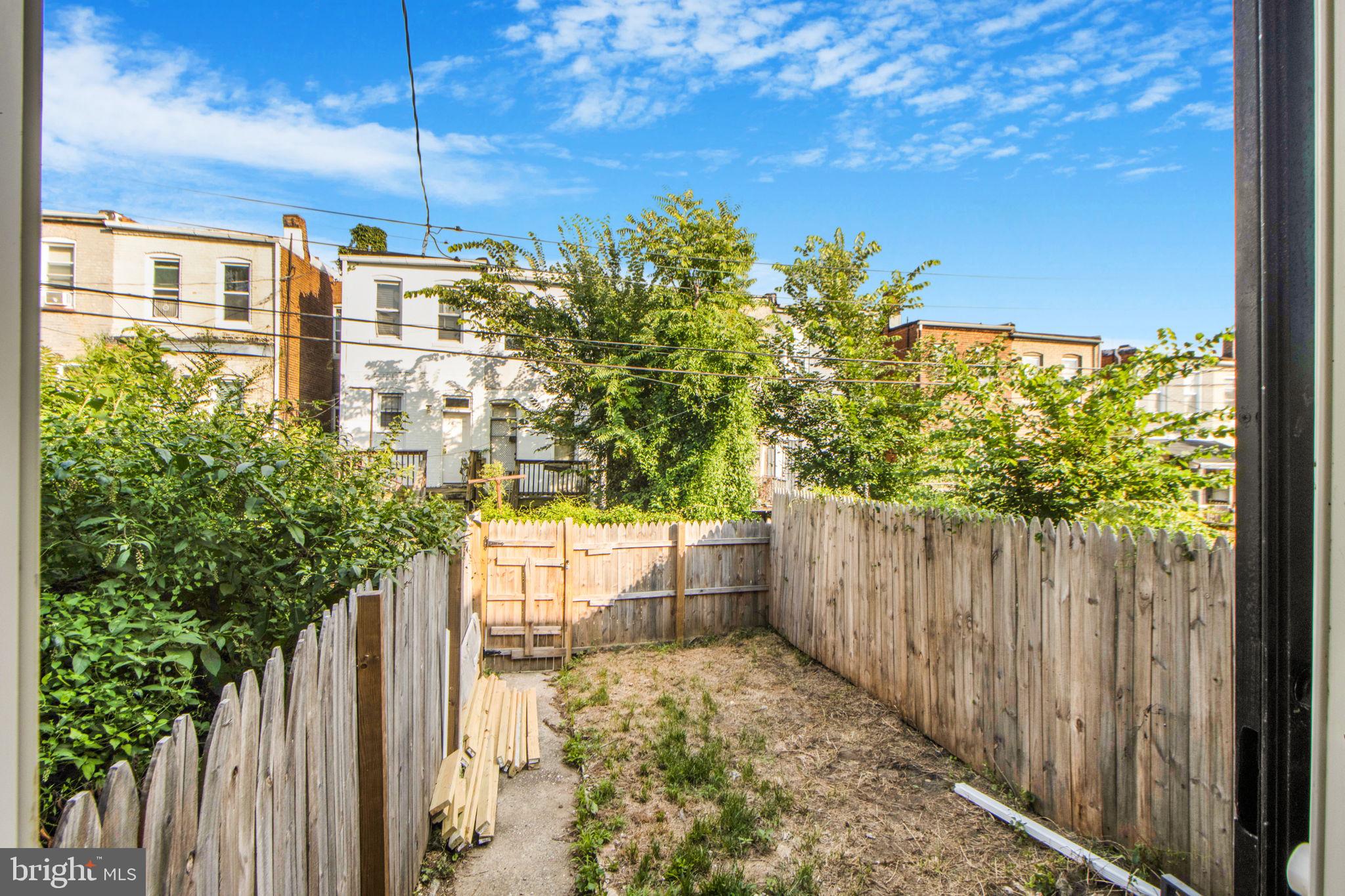 EAST BALTIMORE MIDWAY - Residential