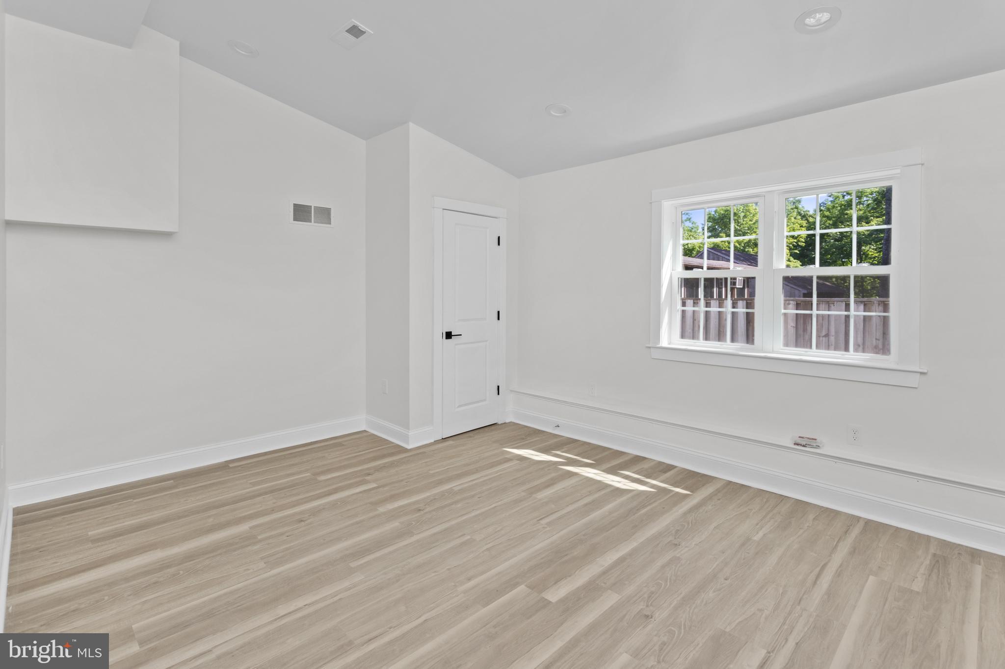 NON AVAILABLE - Residential