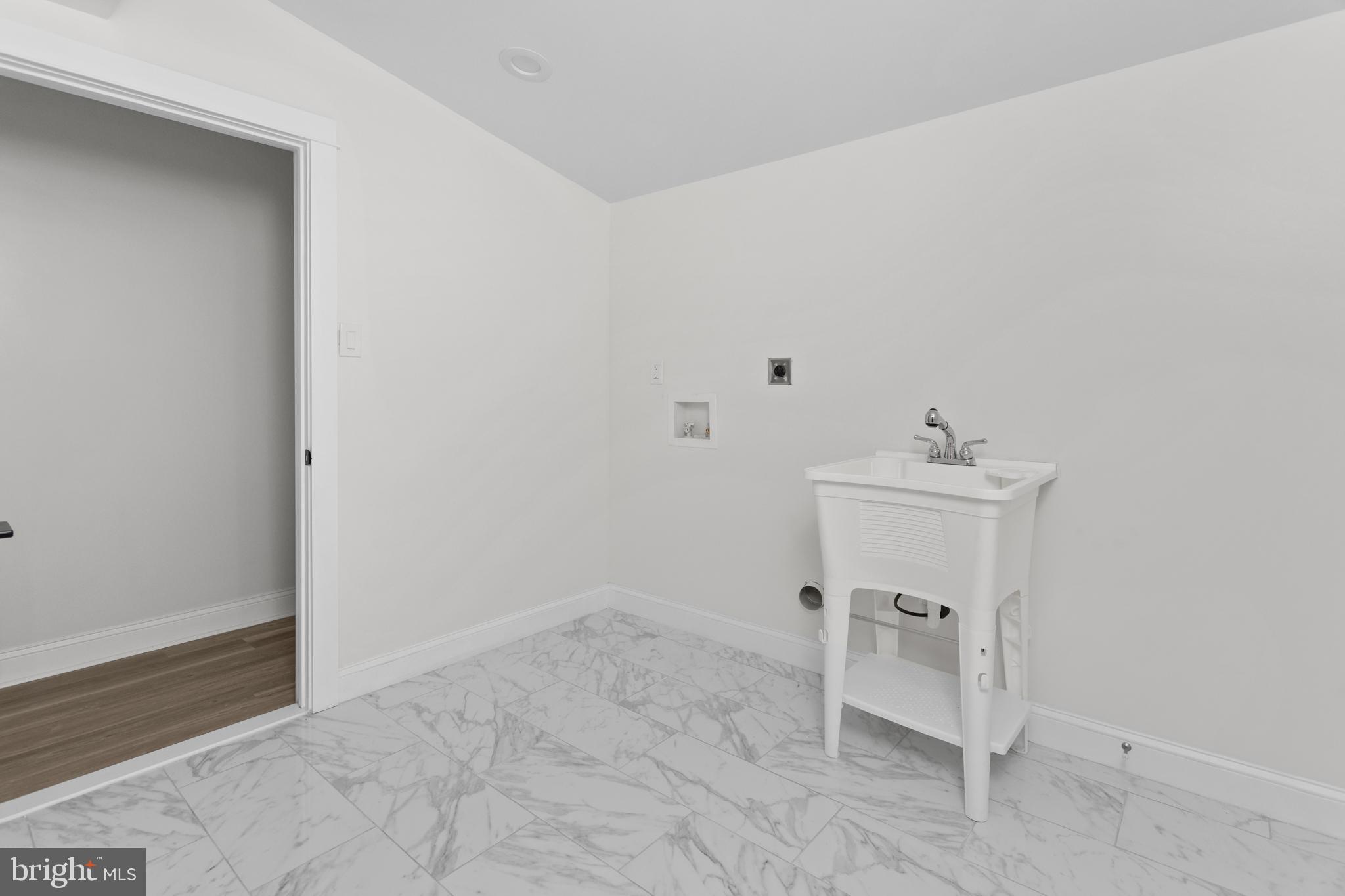 NON AVAILABLE - Residential