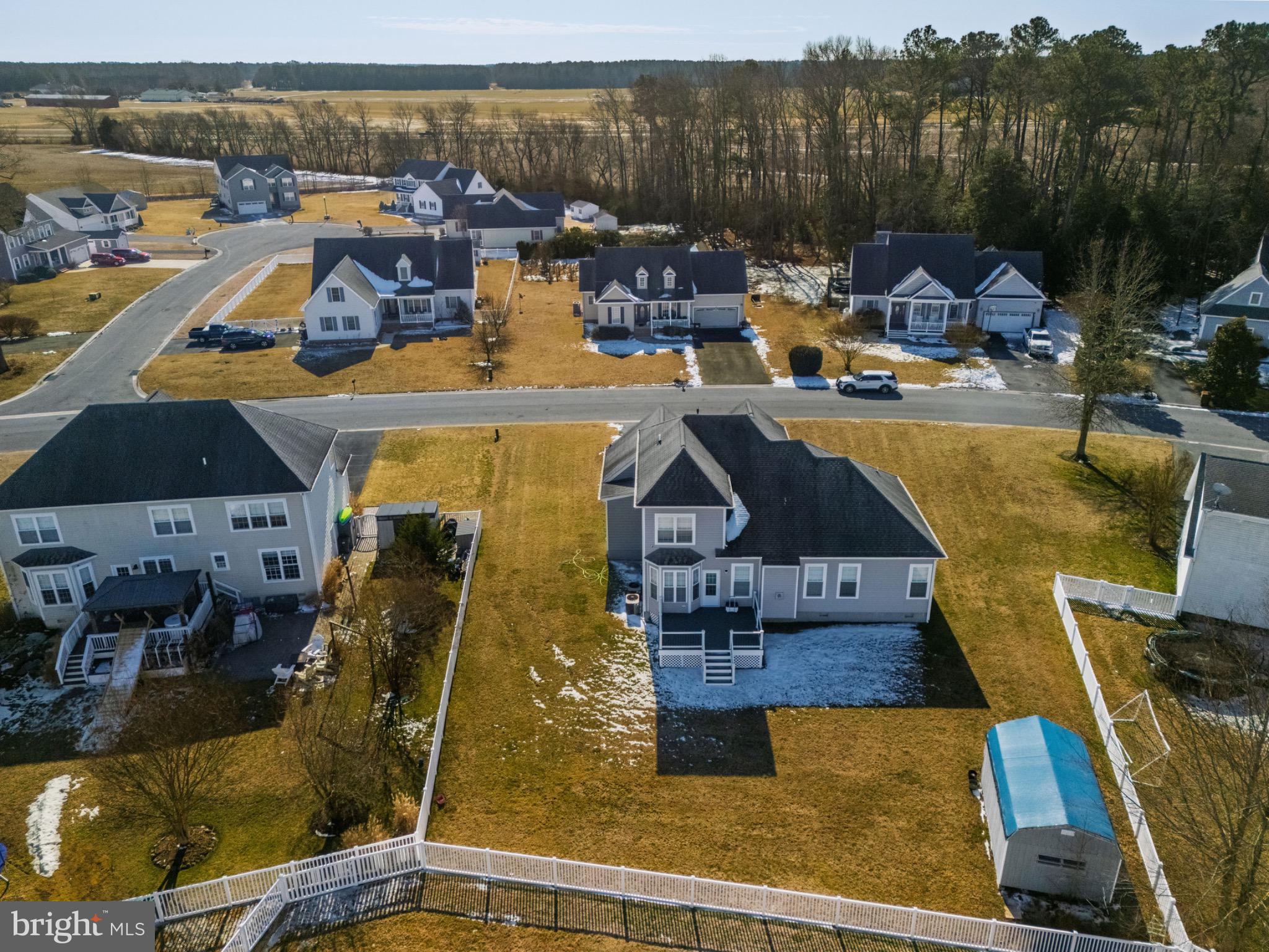 EAST FIELD - Residential