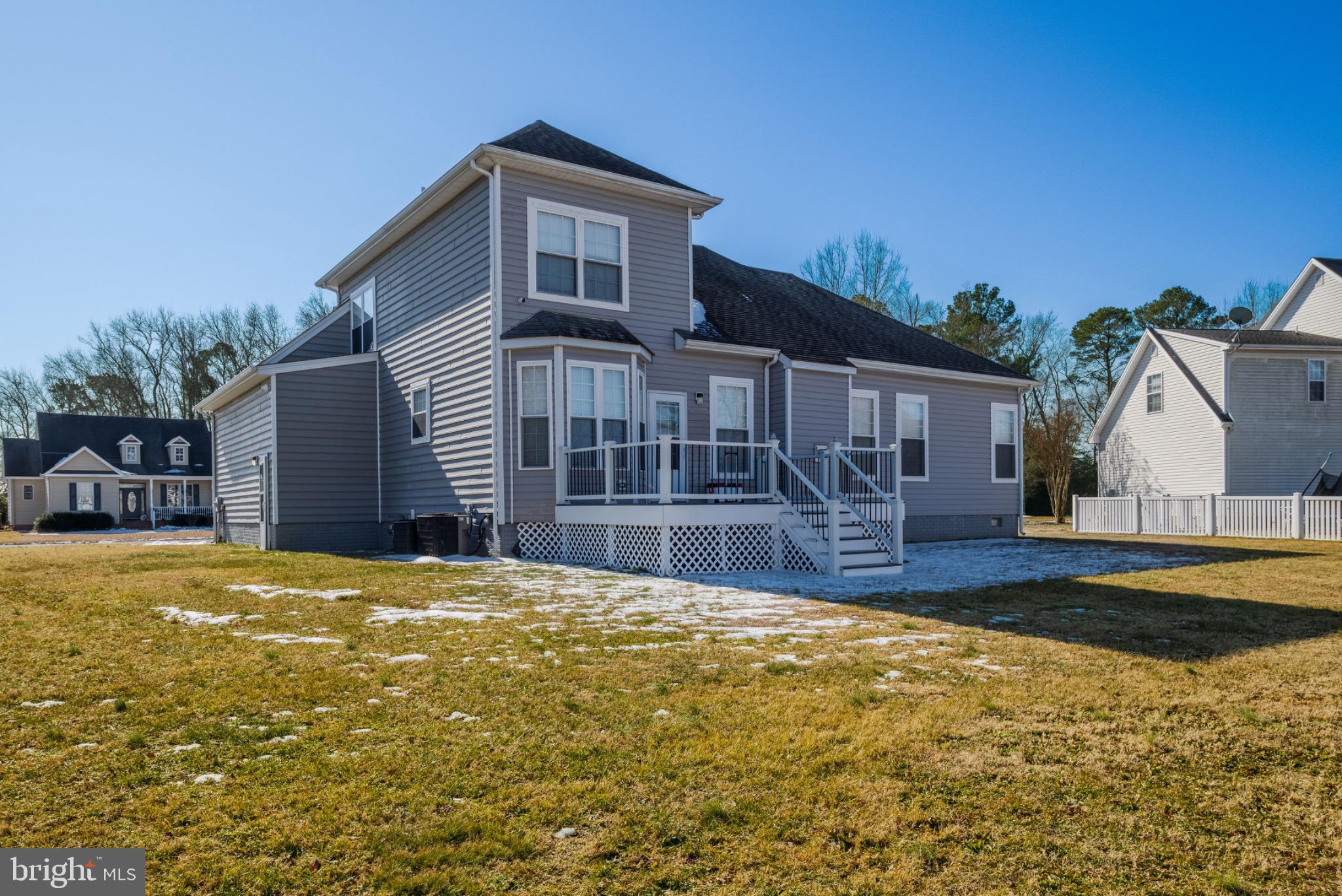 EAST FIELD - Residential