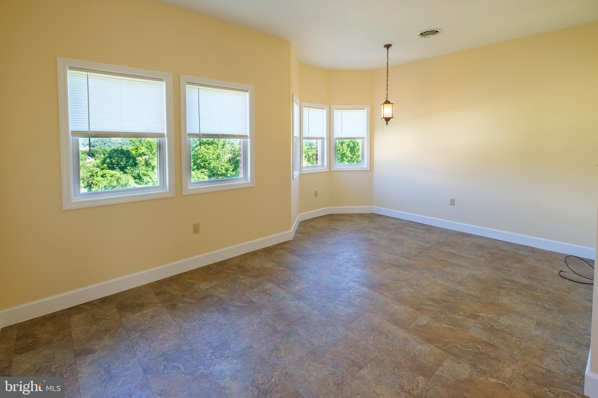 BEDFORD - Residential