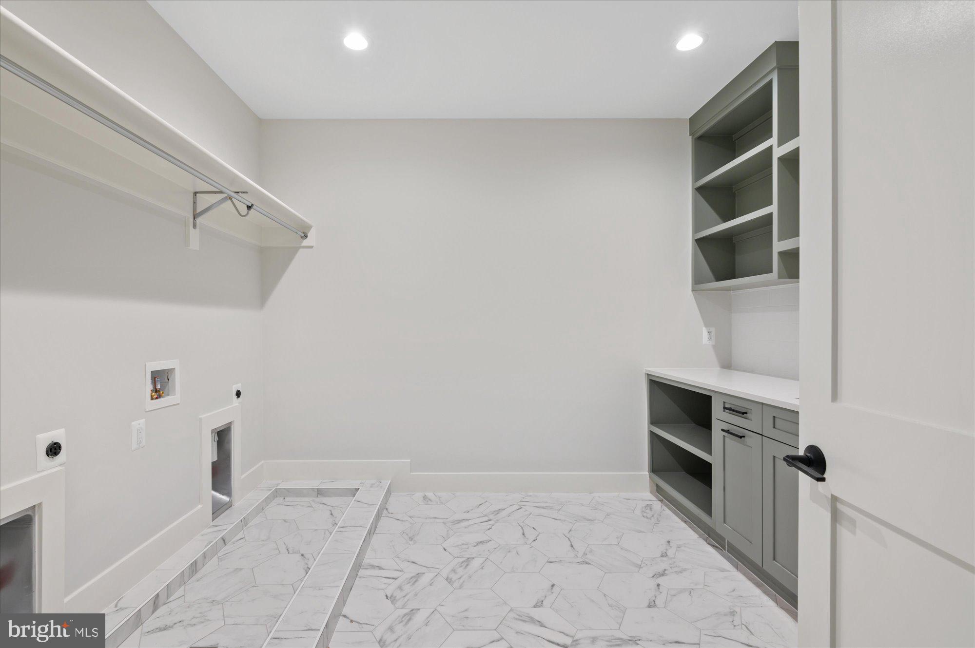 MARLBORO ESTATES - Residential