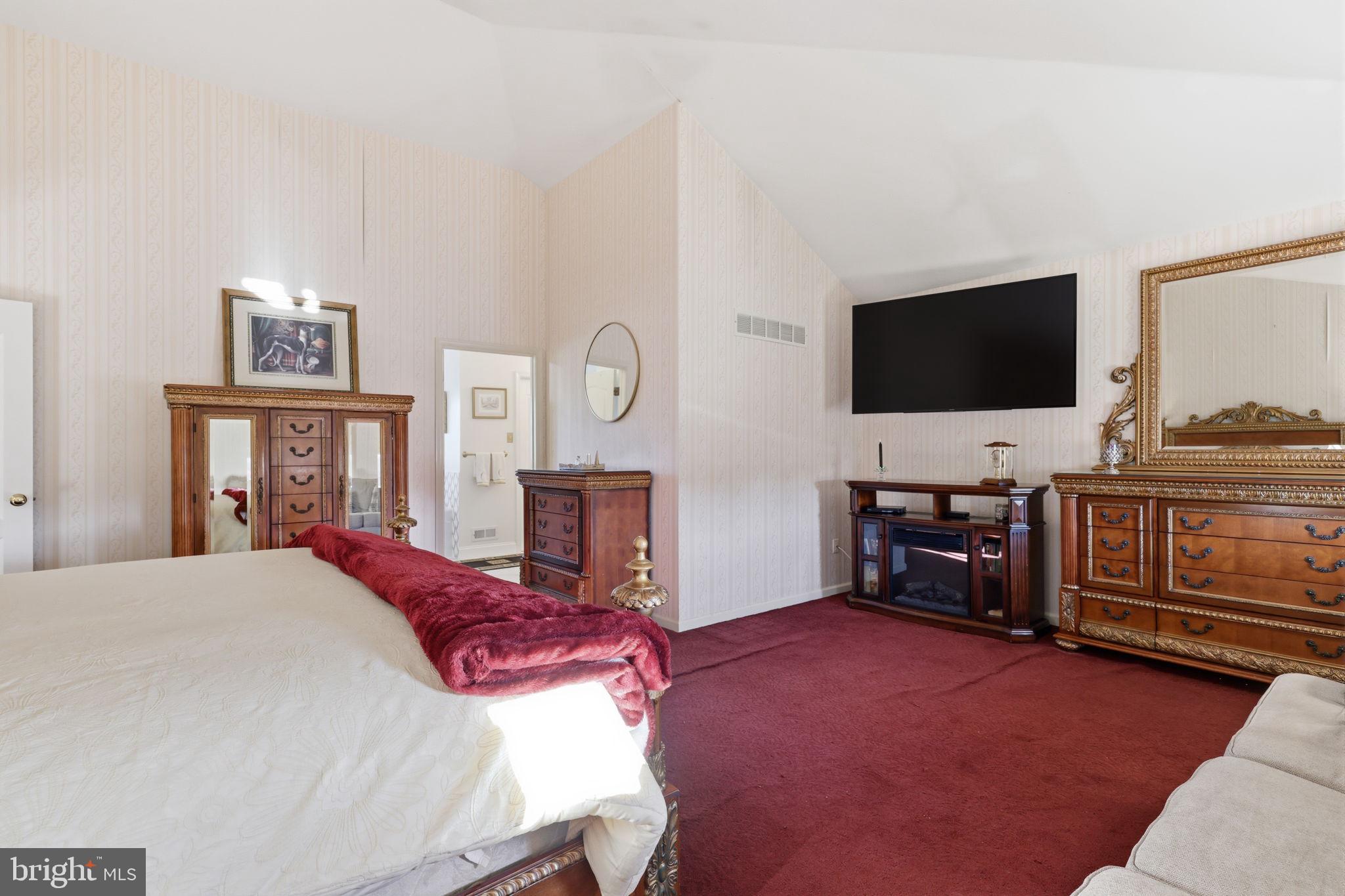 NORTHAMPTON RIDGE - Residential