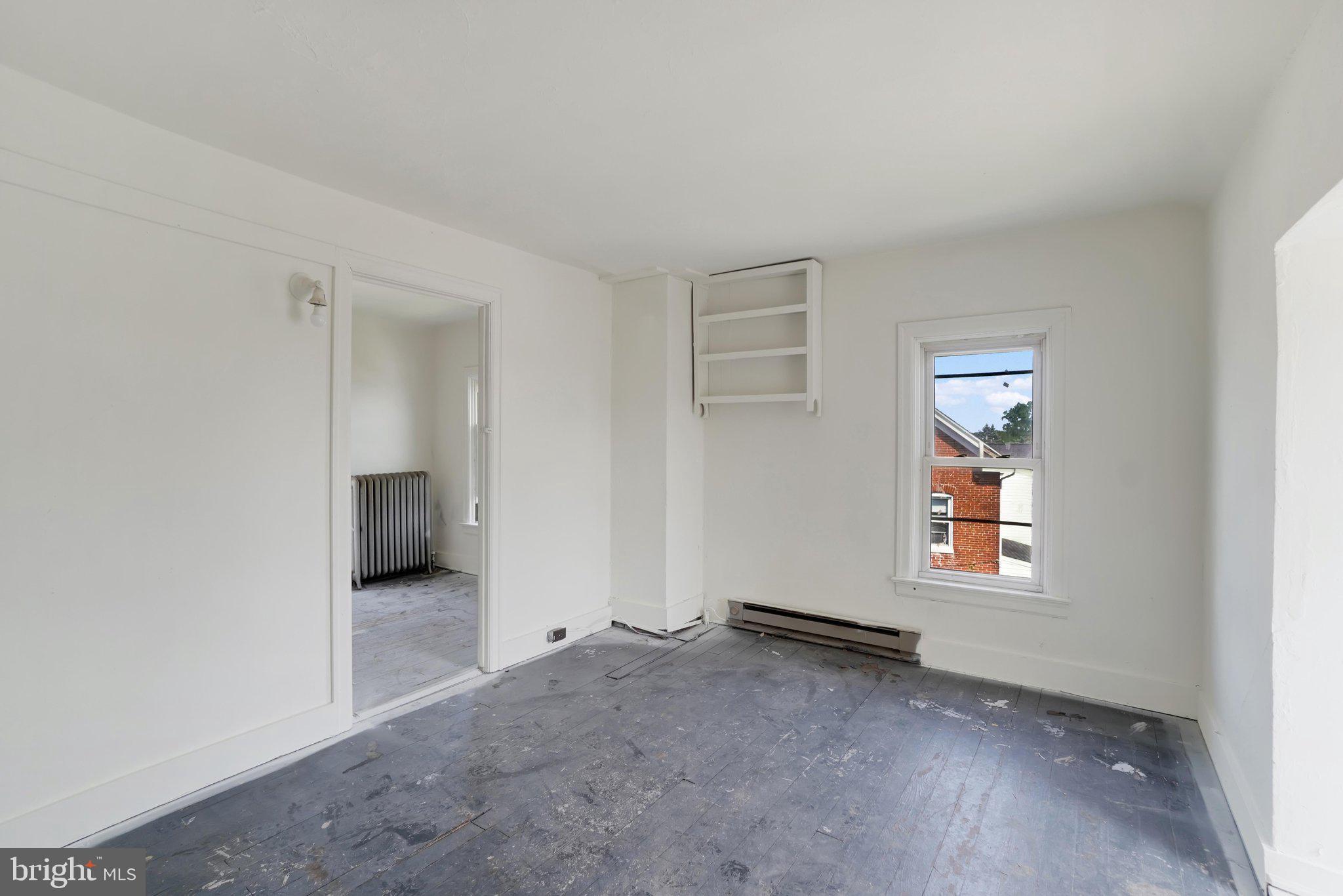 RED LION - Residential