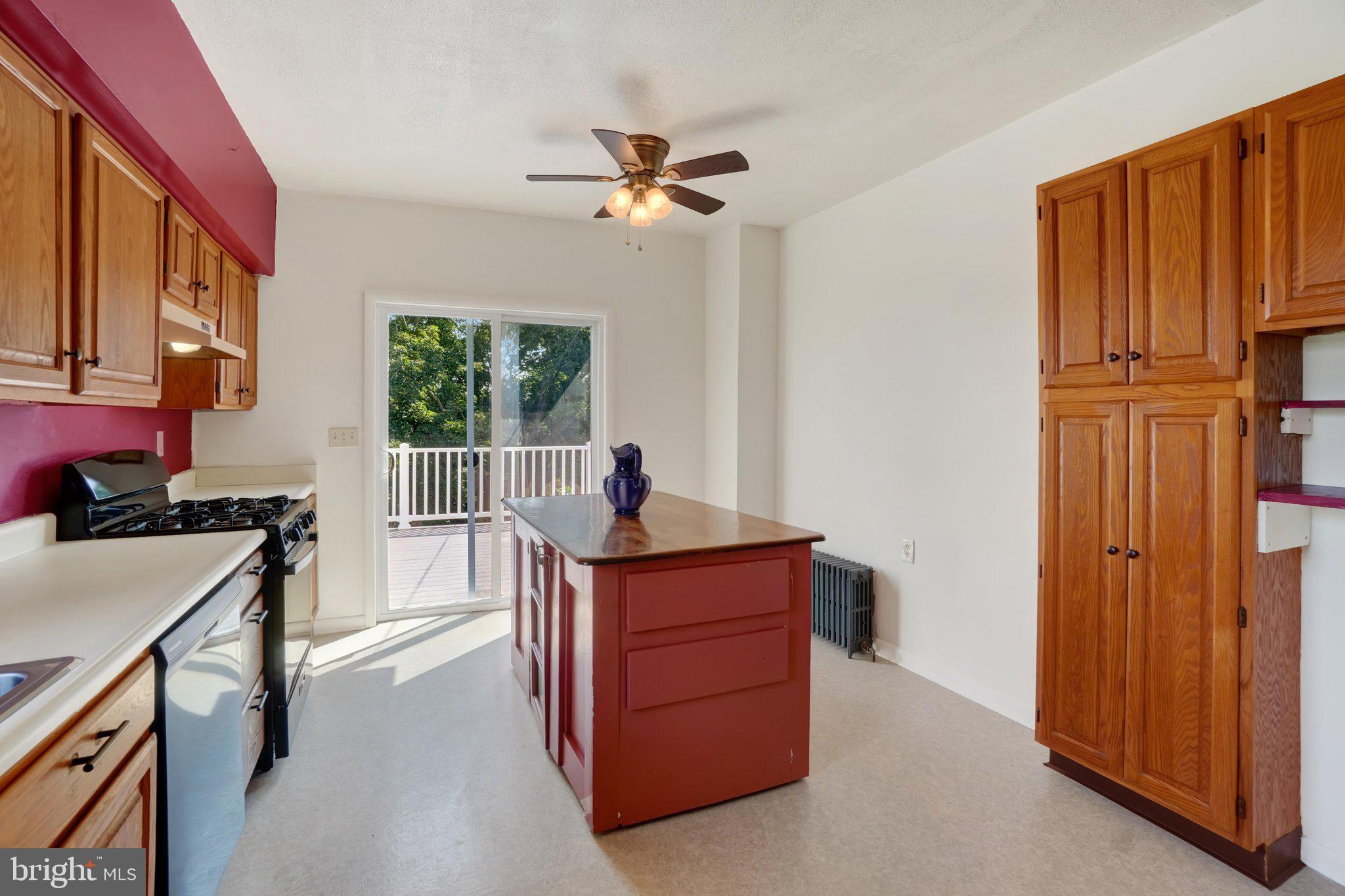 RED LION - Residential