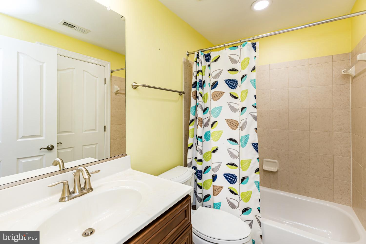 ENCLAVE AT ELLICOTT STATION - Residential