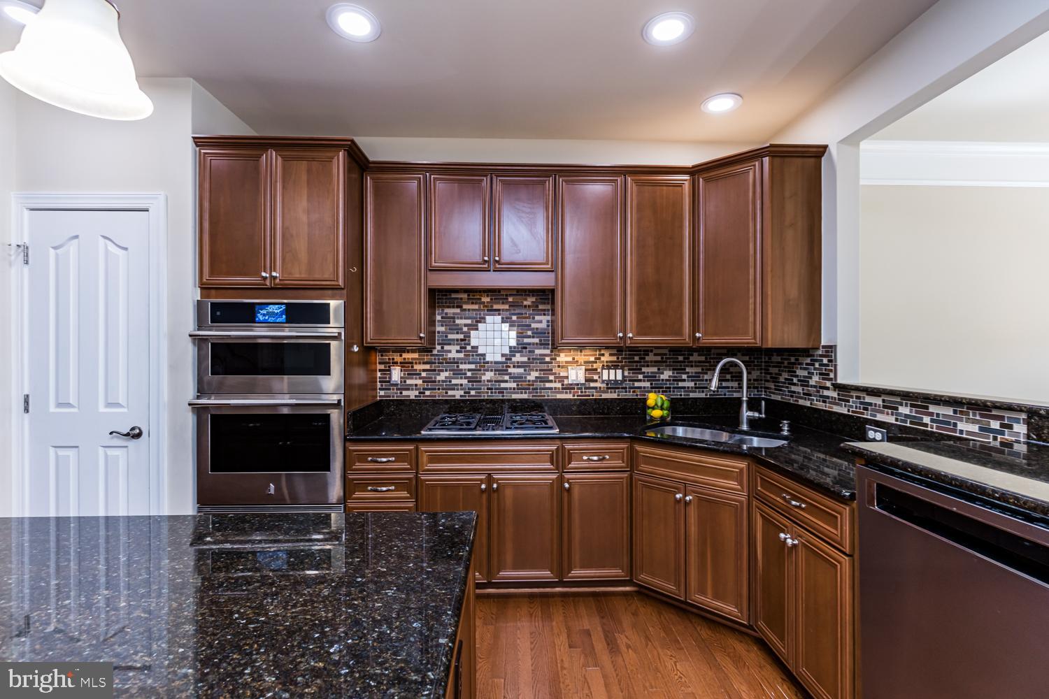 ENCLAVE AT ELLICOTT STATION - Residential