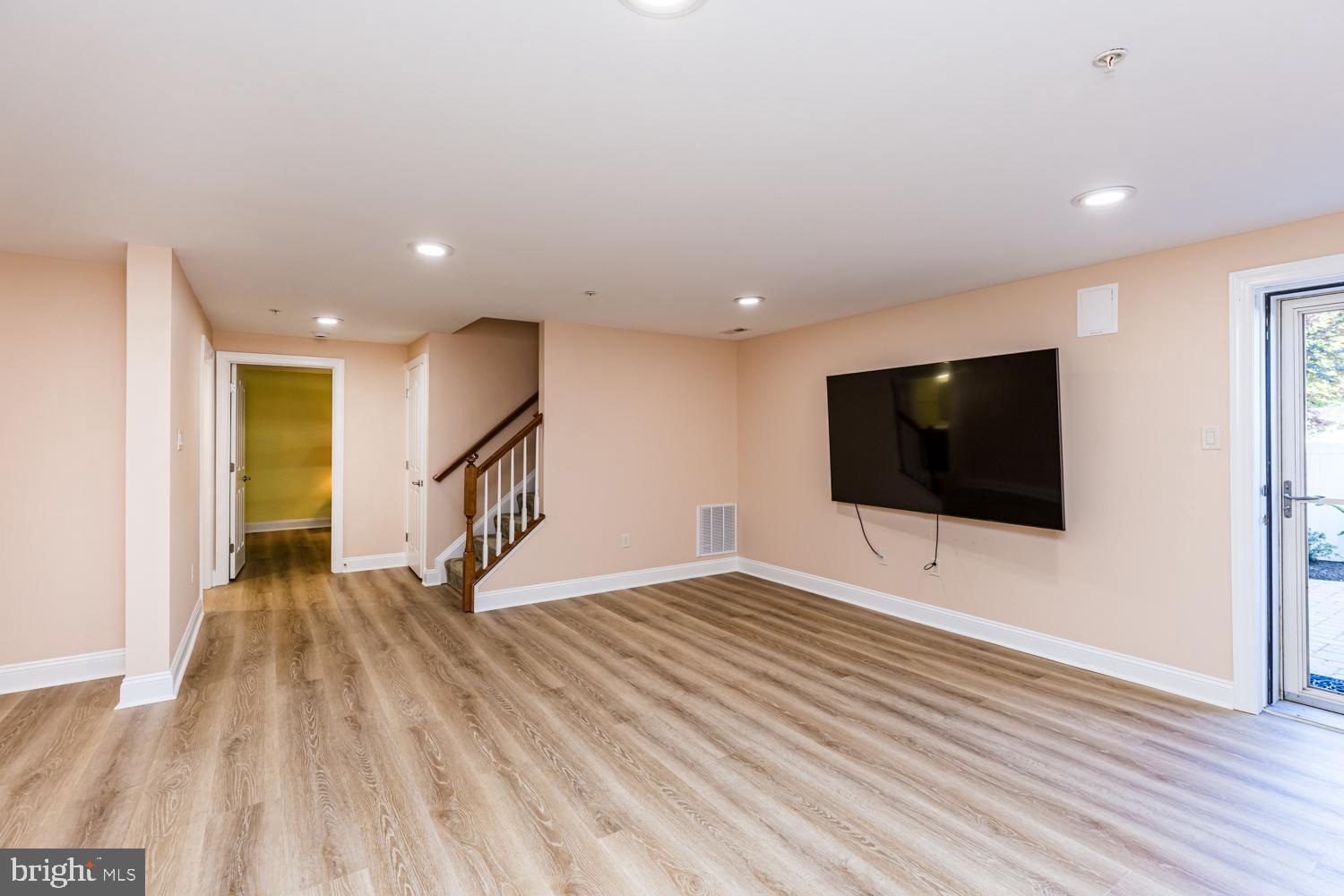 ENCLAVE AT ELLICOTT STATION - Residential