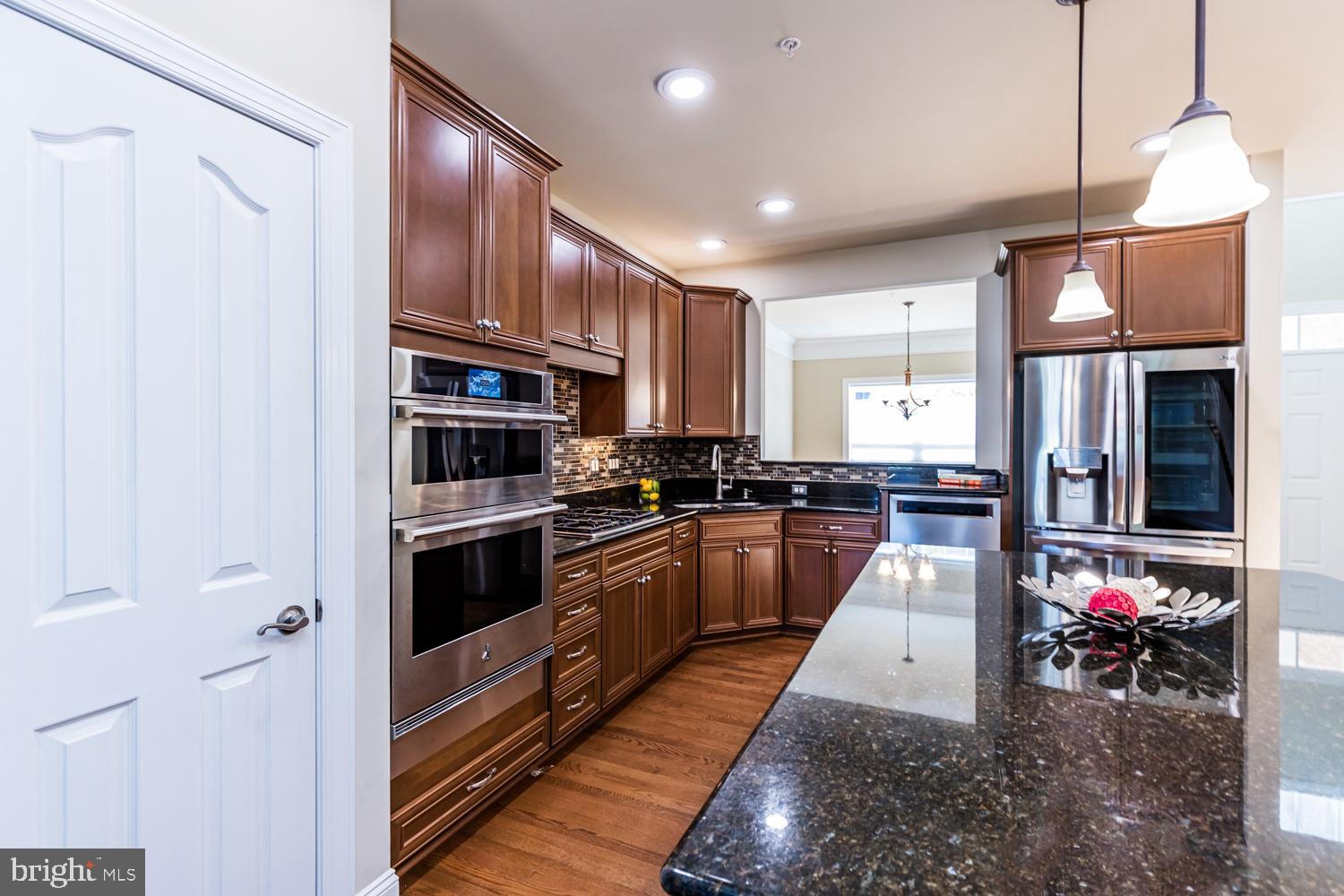 ENCLAVE AT ELLICOTT STATION - Residential
