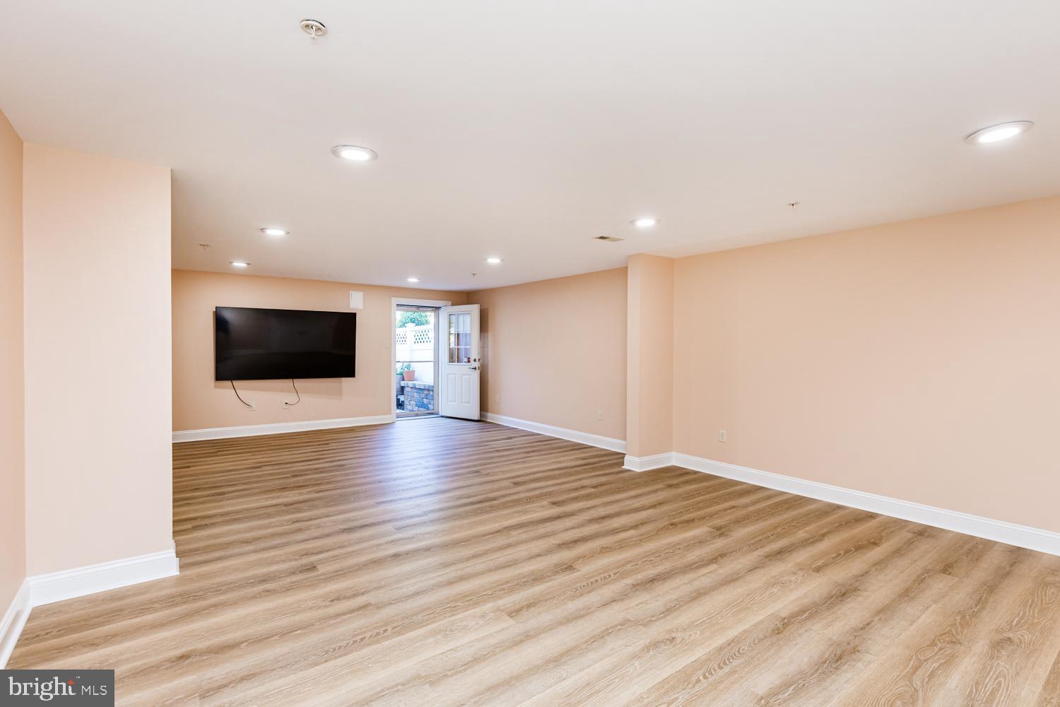 ENCLAVE AT ELLICOTT STATION - Residential