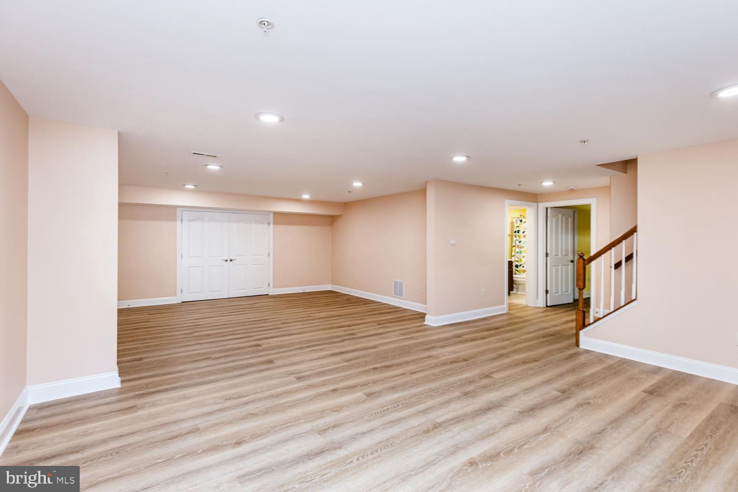 ENCLAVE AT ELLICOTT STATION - Residential