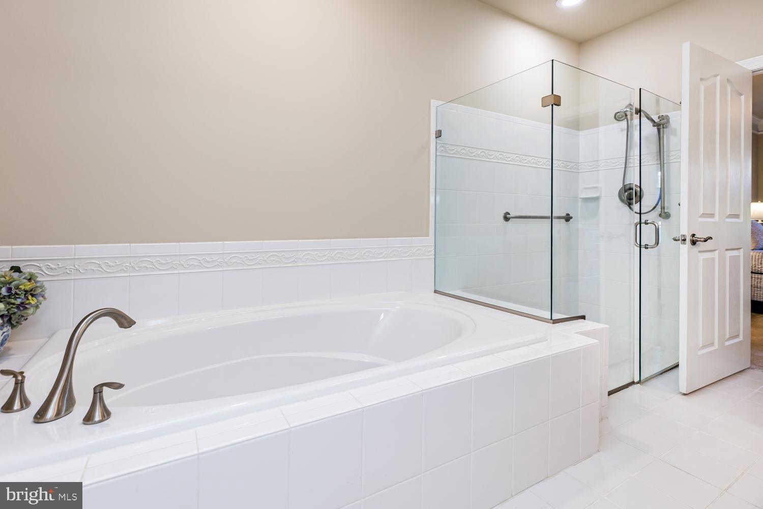 ENCLAVE AT ELLICOTT STATION - Residential