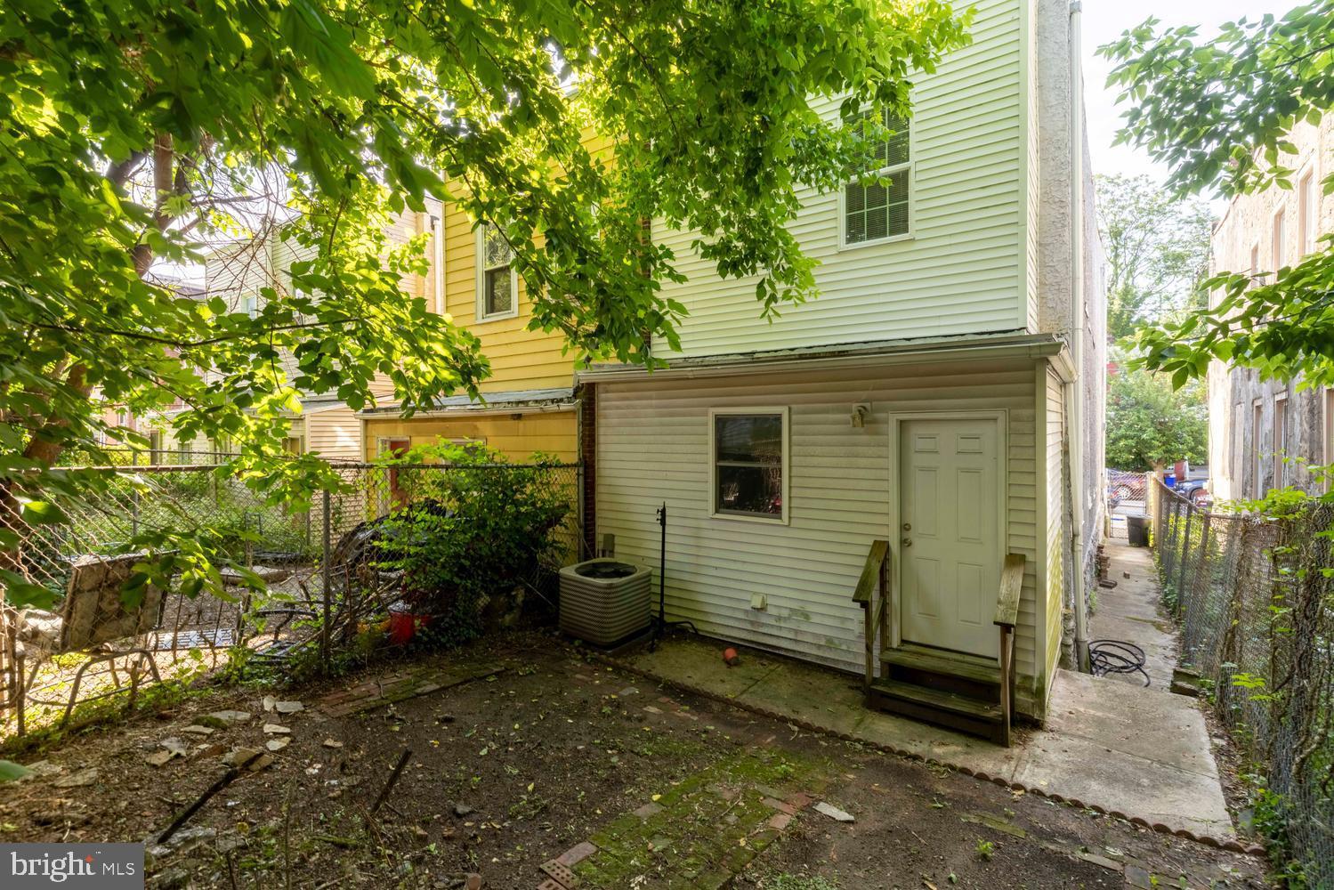 GERMANTOWN (EAST) - Residential