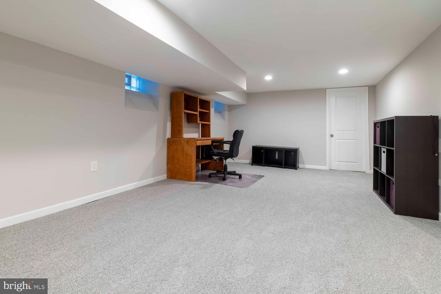 GERMANTOWN (EAST) - Residential