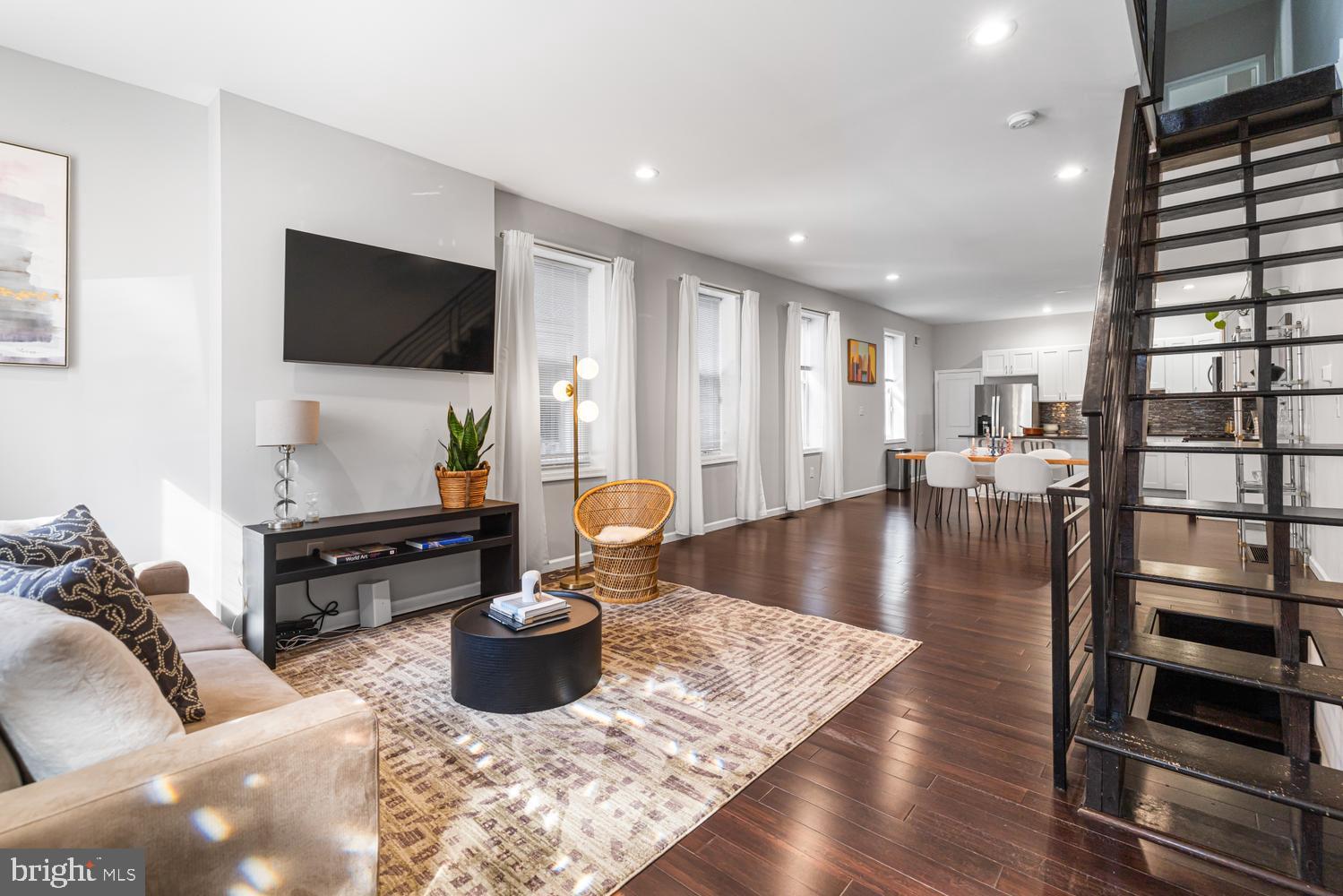 GERMANTOWN (EAST) - Residential