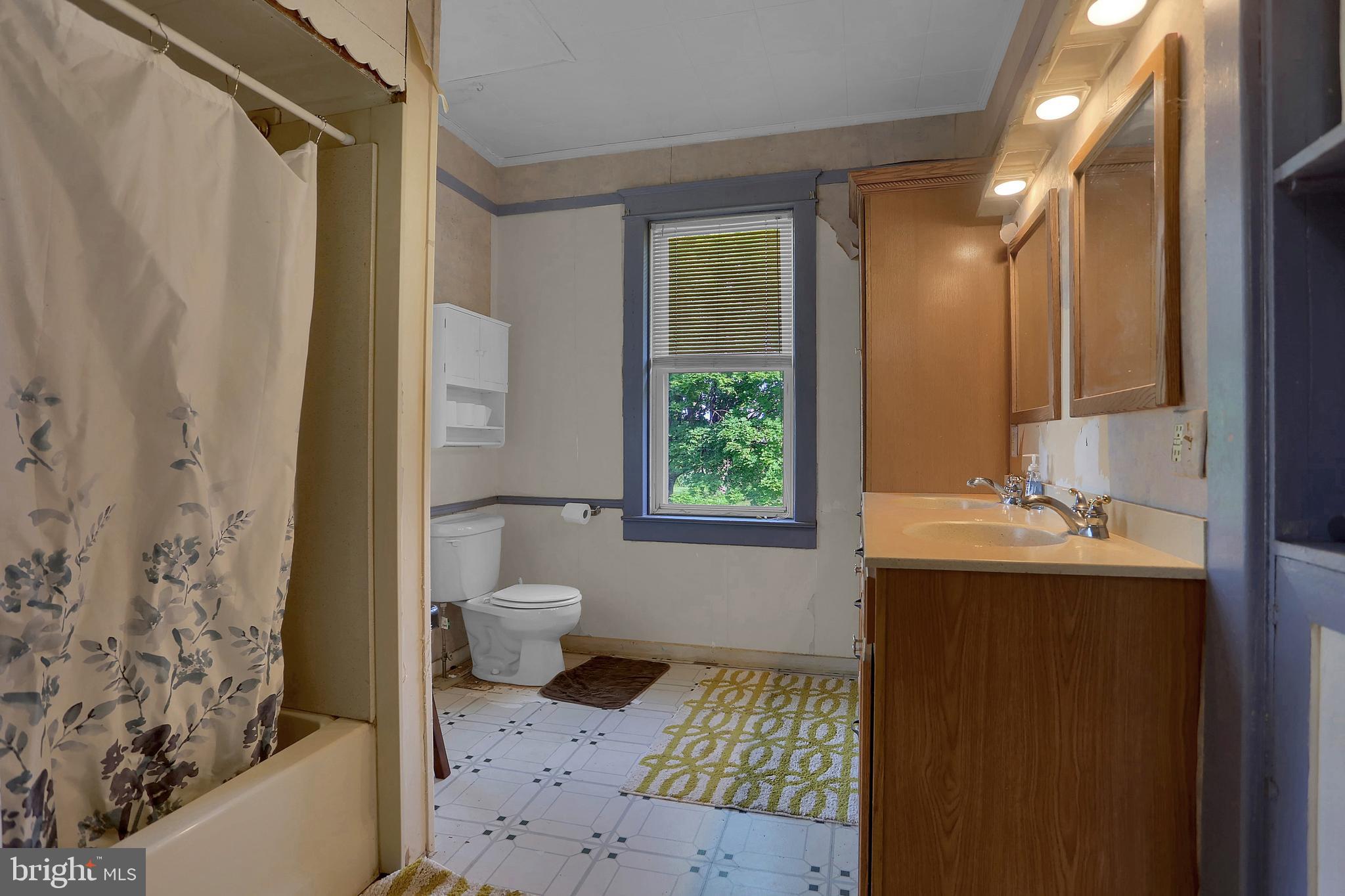 WEST YORK - Residential