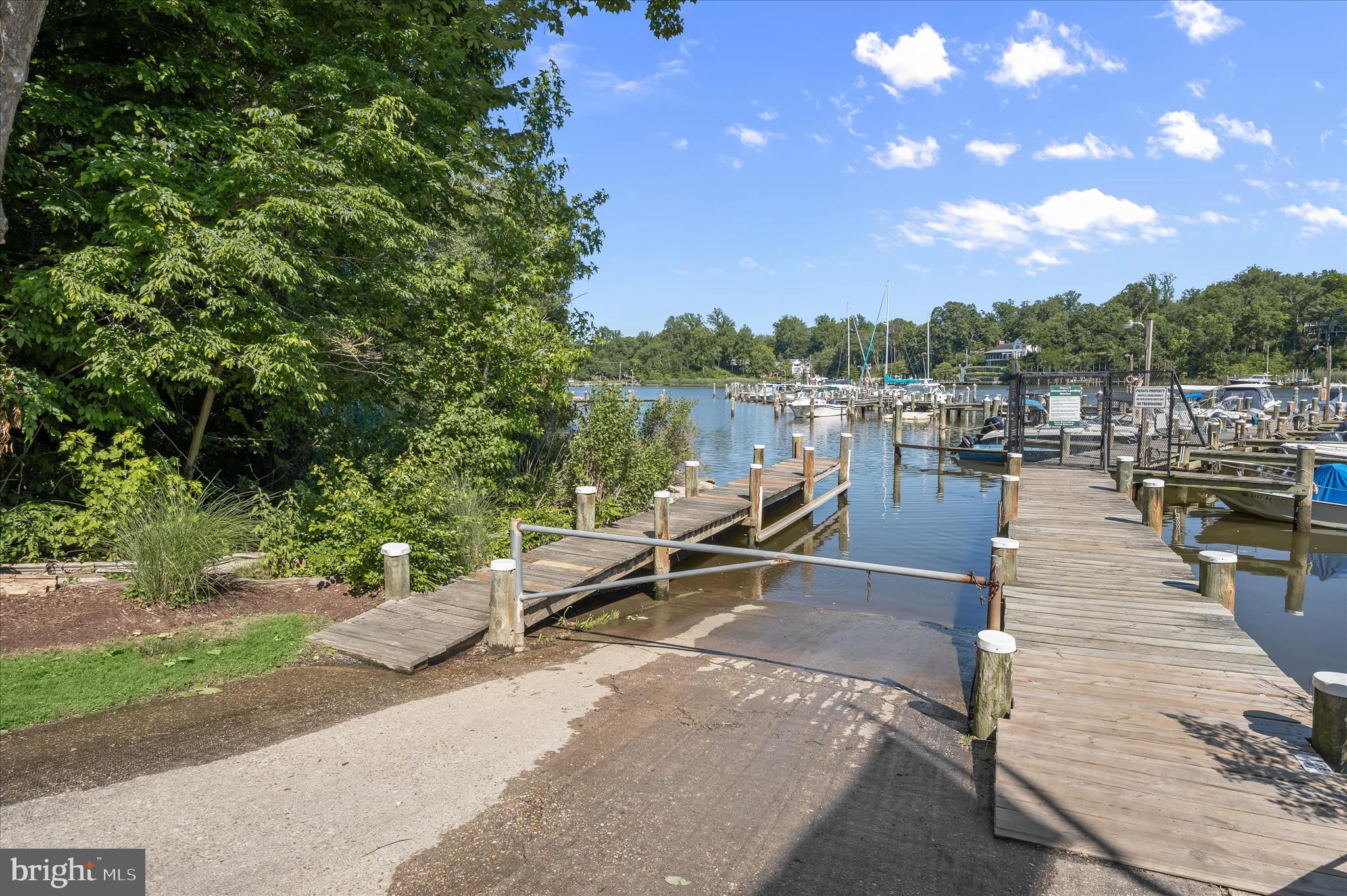 ANNAPOLIS LANDING - Residential