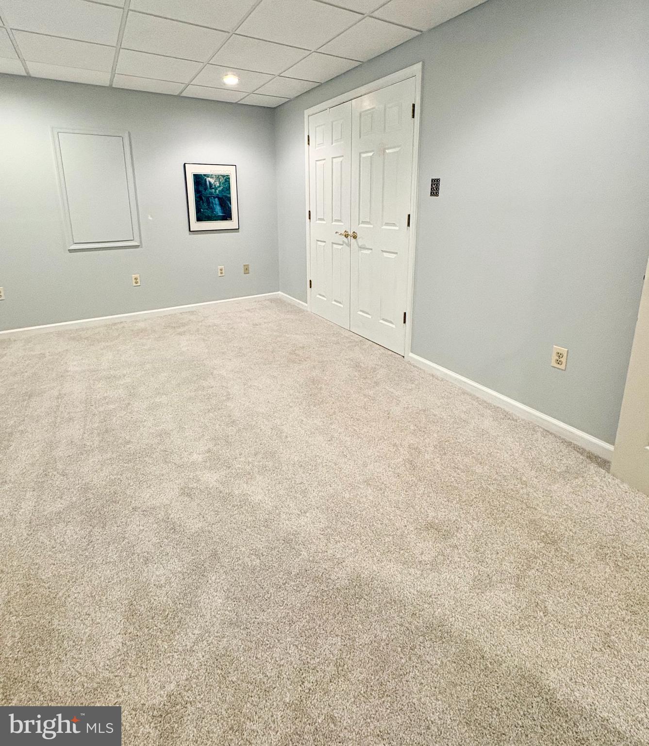 BREEZY KNOLL ESTATES - Residential