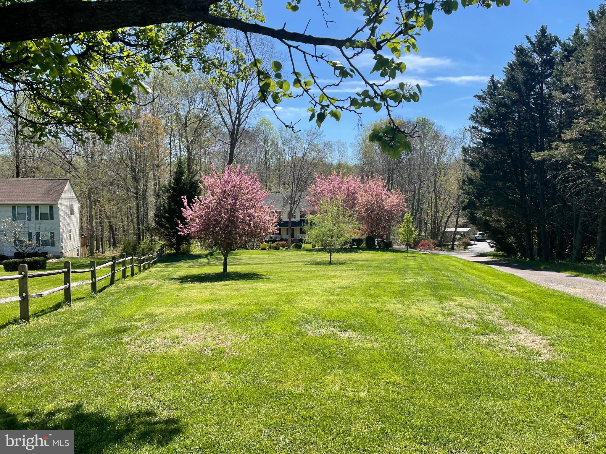 BREEZY KNOLL ESTATES - Residential