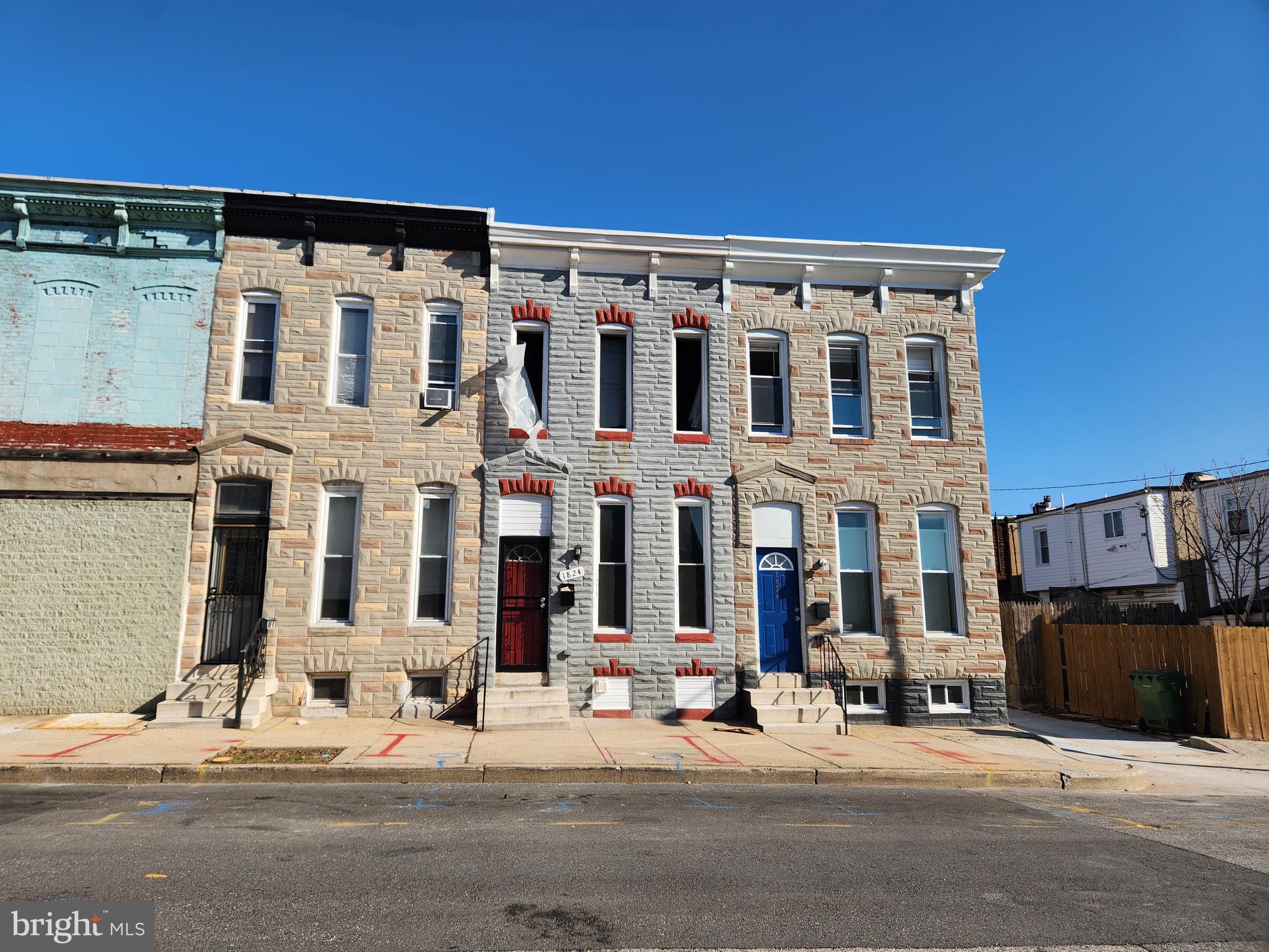 ONLINE AUCTION: This auction takes place on the Ashland Auction Group website bidding platform. Bidding begins 5/27/2026 @ 10:00 AM. Bidding ends 5/29/2026 @ 11:30 AM. The list price is the suggested opening bid. Deposit: $7,500.

This two-story townhouse is located in the Broadway East neighborhood of Baltimore City. Residents can enjoy the nearby attractions and facilities such the Clifton Park, Northeast Market, and The Johns Hopkins Hospital. The property is vacant and ready for renovations. It also offers easy access to major traffic arteries including E North Avenue (US Route 1 / MD Route 45 corridor nearby).

This property is lead-free. Please refer to the documents tab for the certificate.
