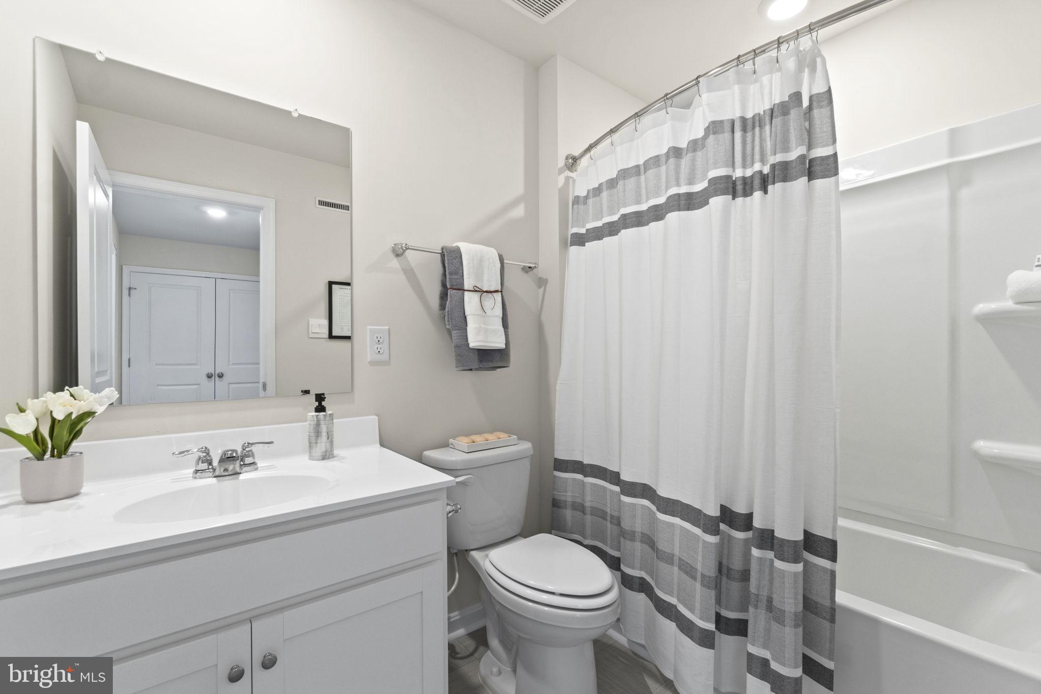 LADYSMITH VILLAGE - Residential