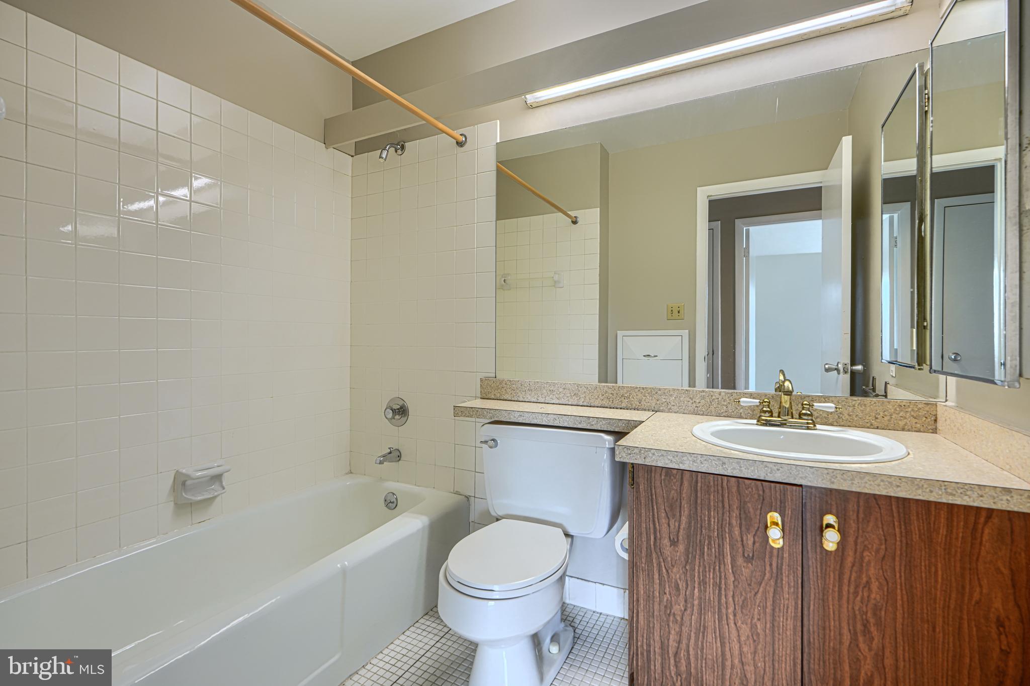 PIKESVILLE - Residential