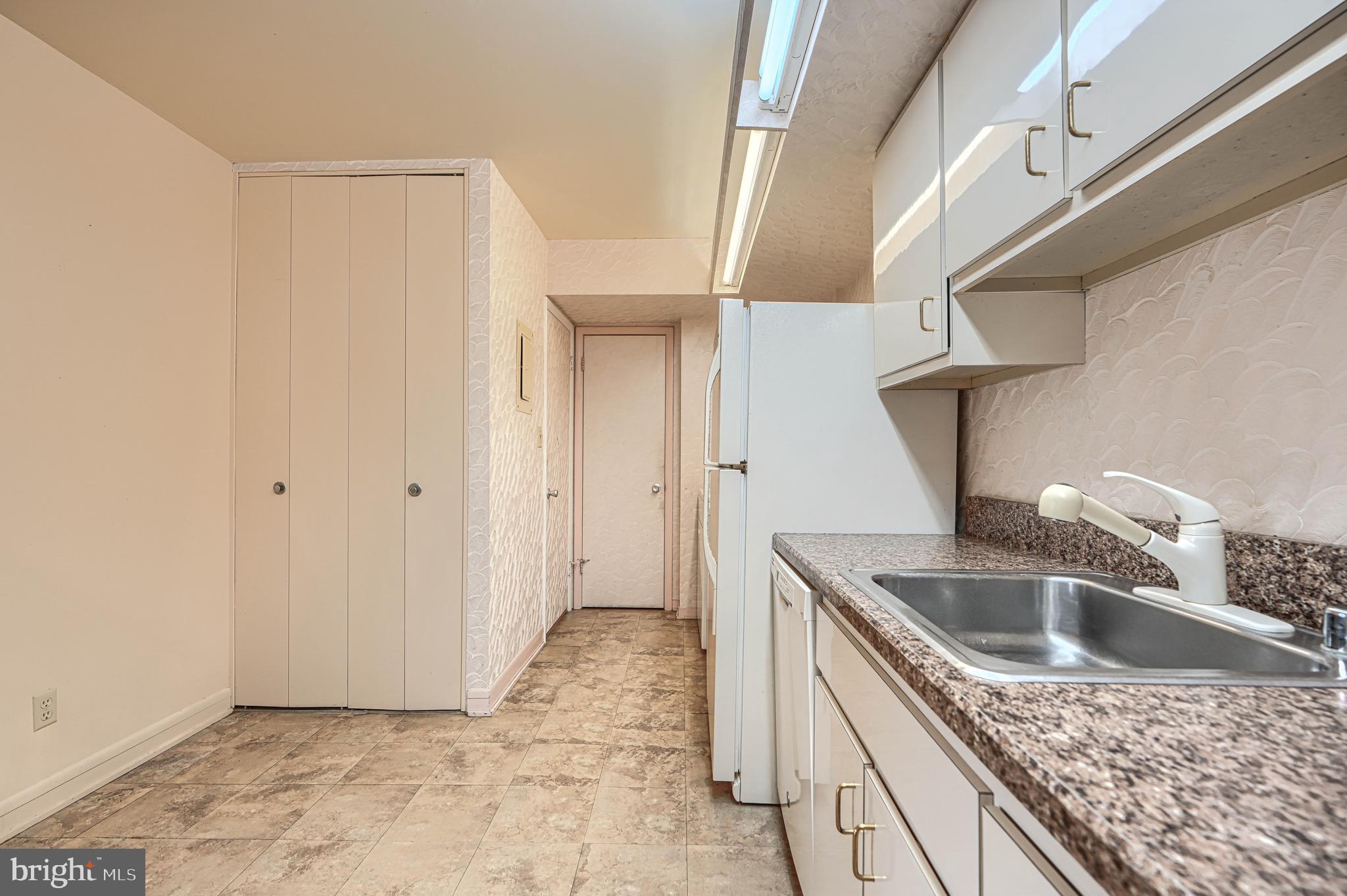 PIKESVILLE - Residential