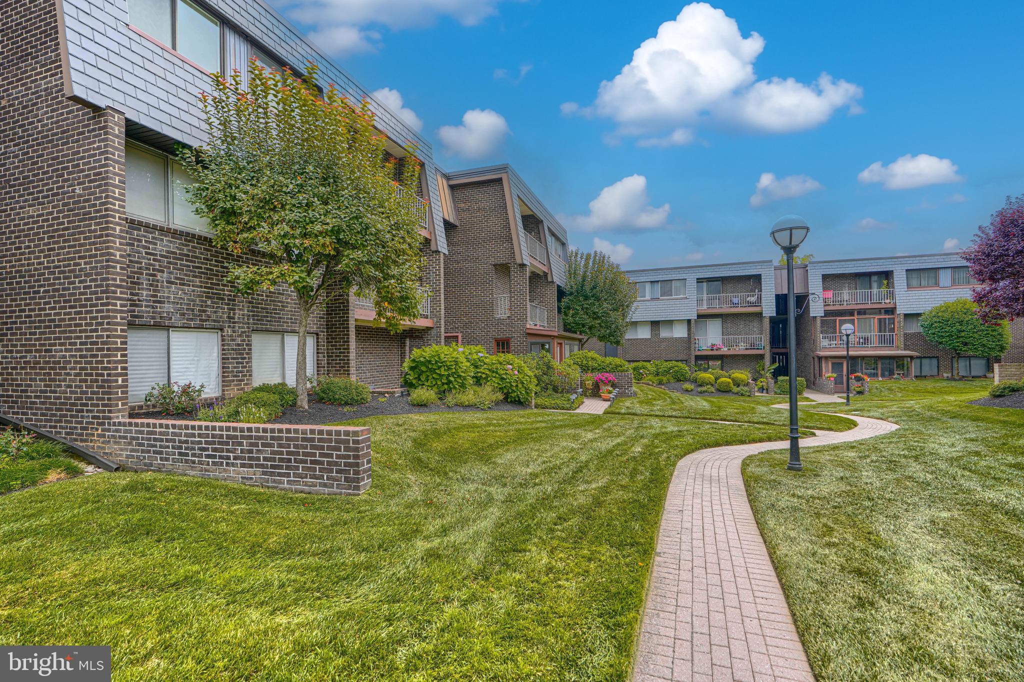 PIKESVILLE - Residential