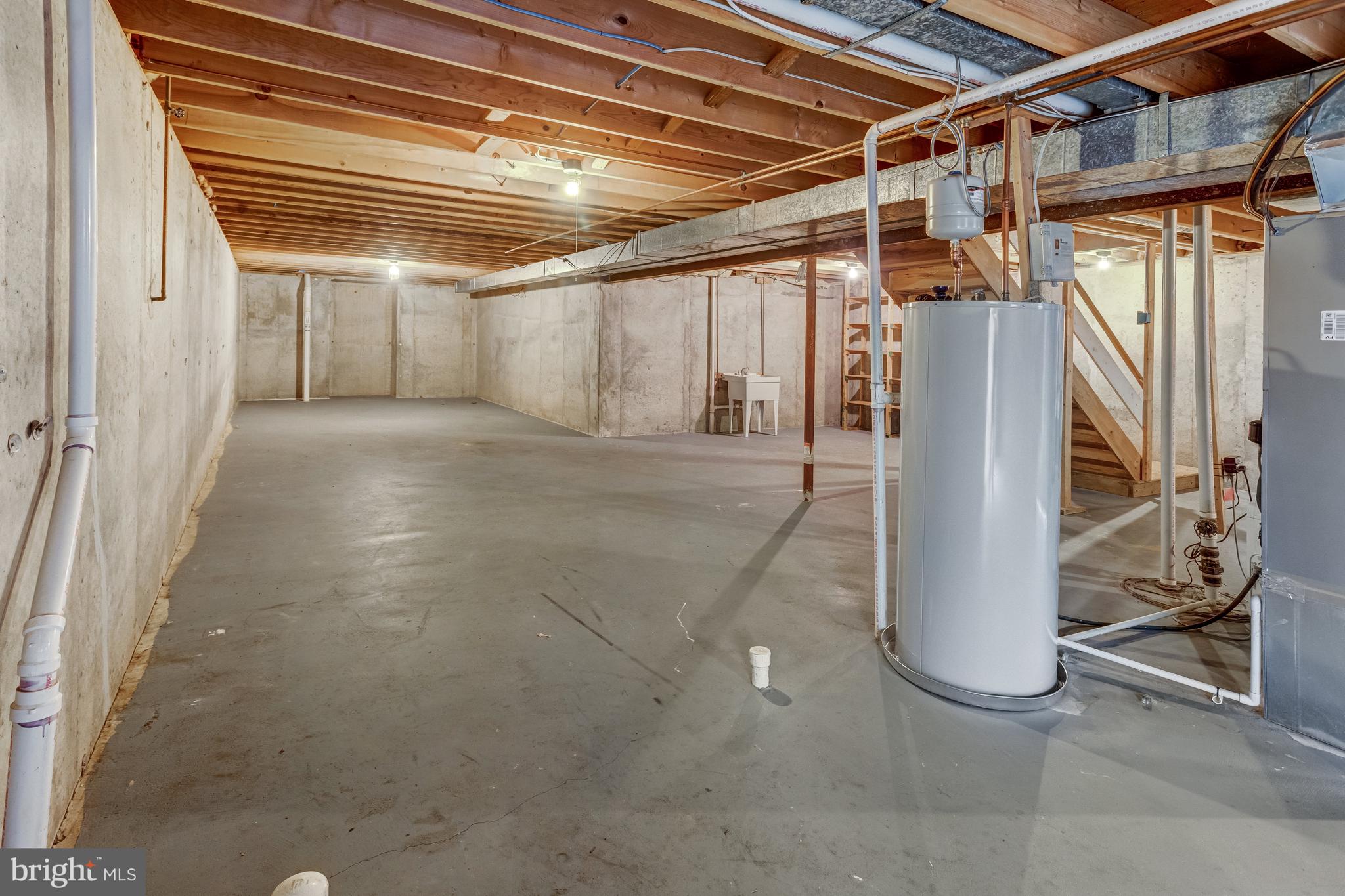 LAKE RIDGE - Residential Lease