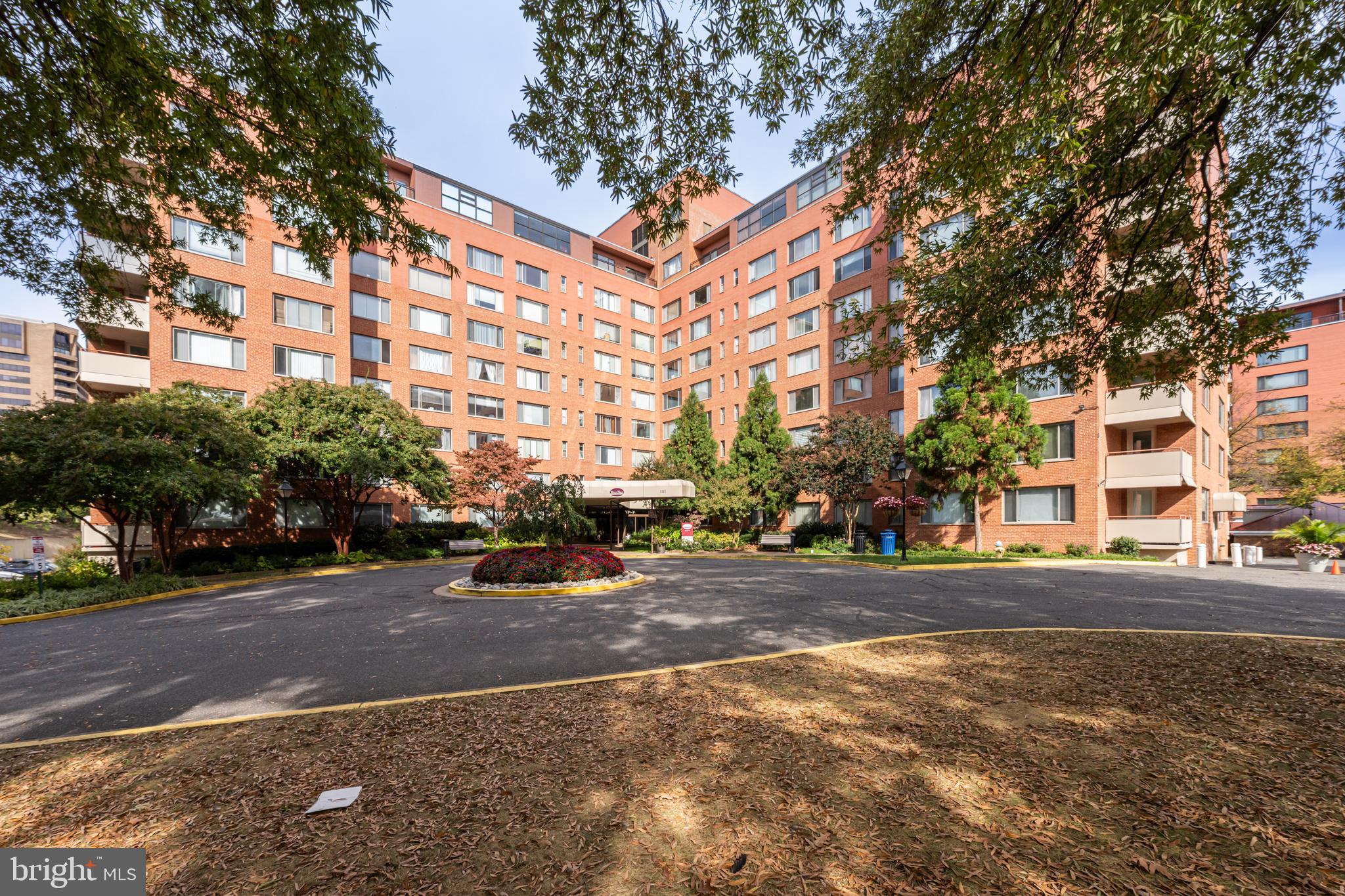 RIVER PLACE - Residential
