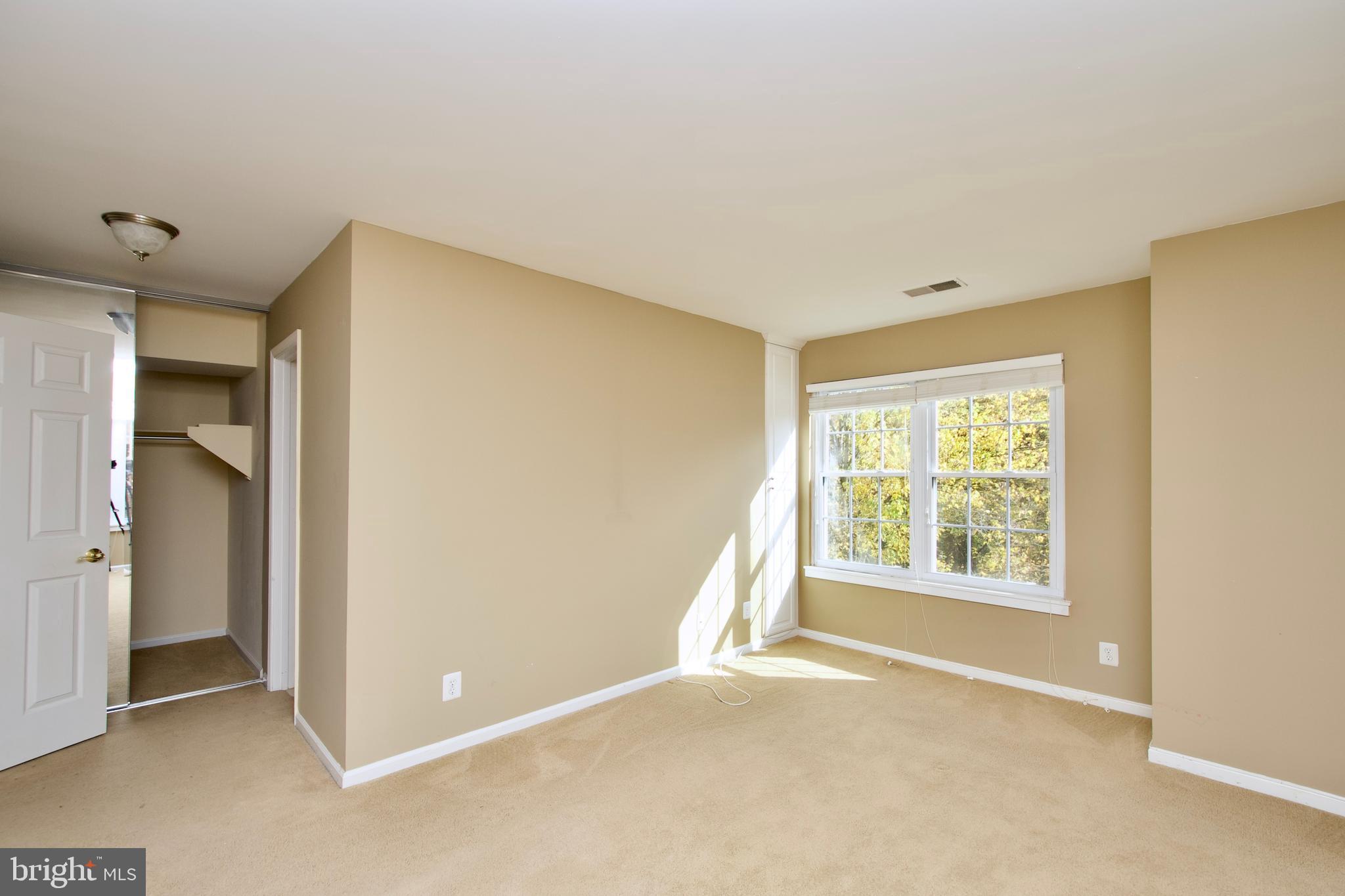 STRATFORD PLACE AT KINGS - Residential Lease