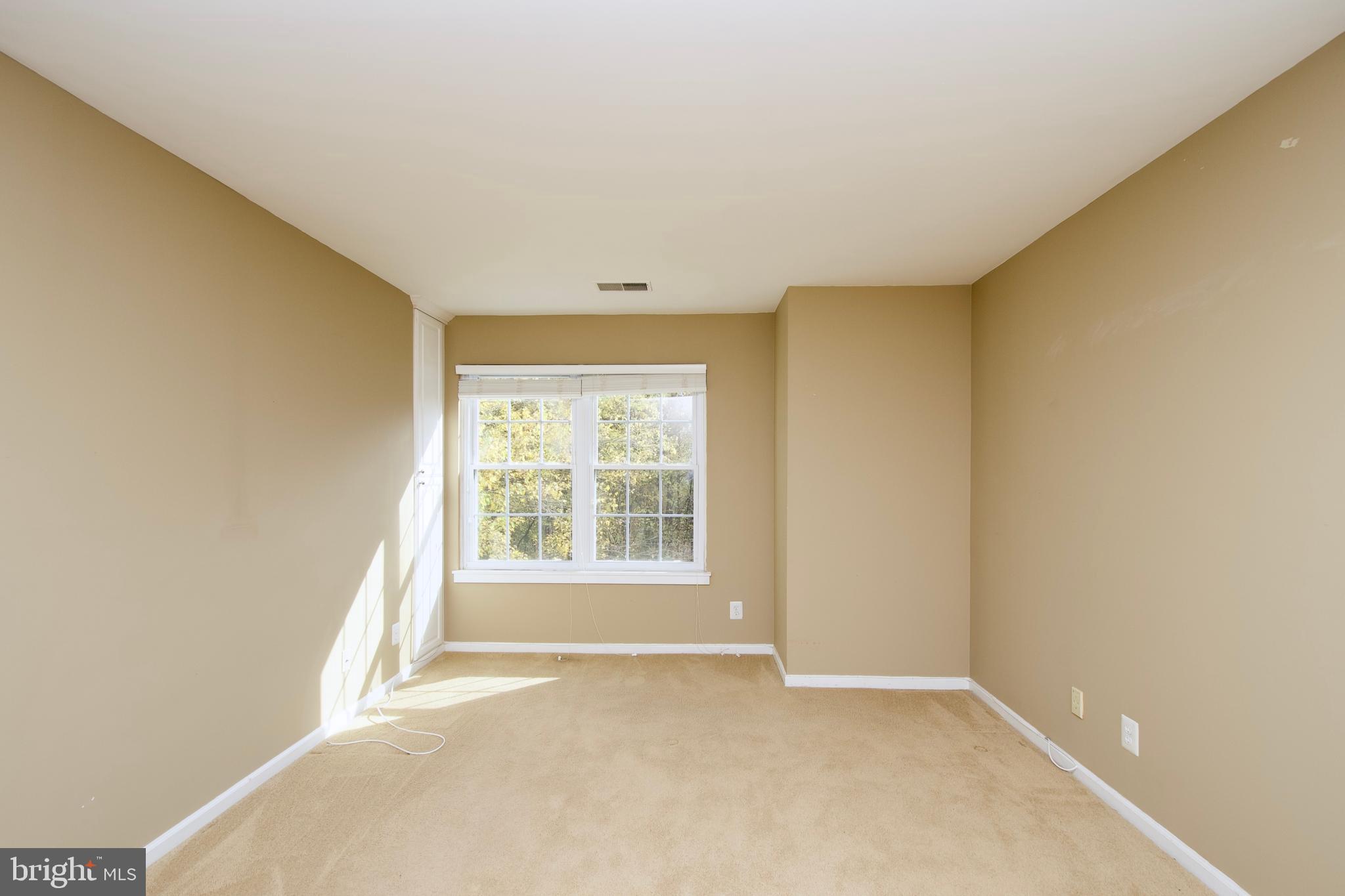 STRATFORD PLACE AT KINGS - Residential Lease