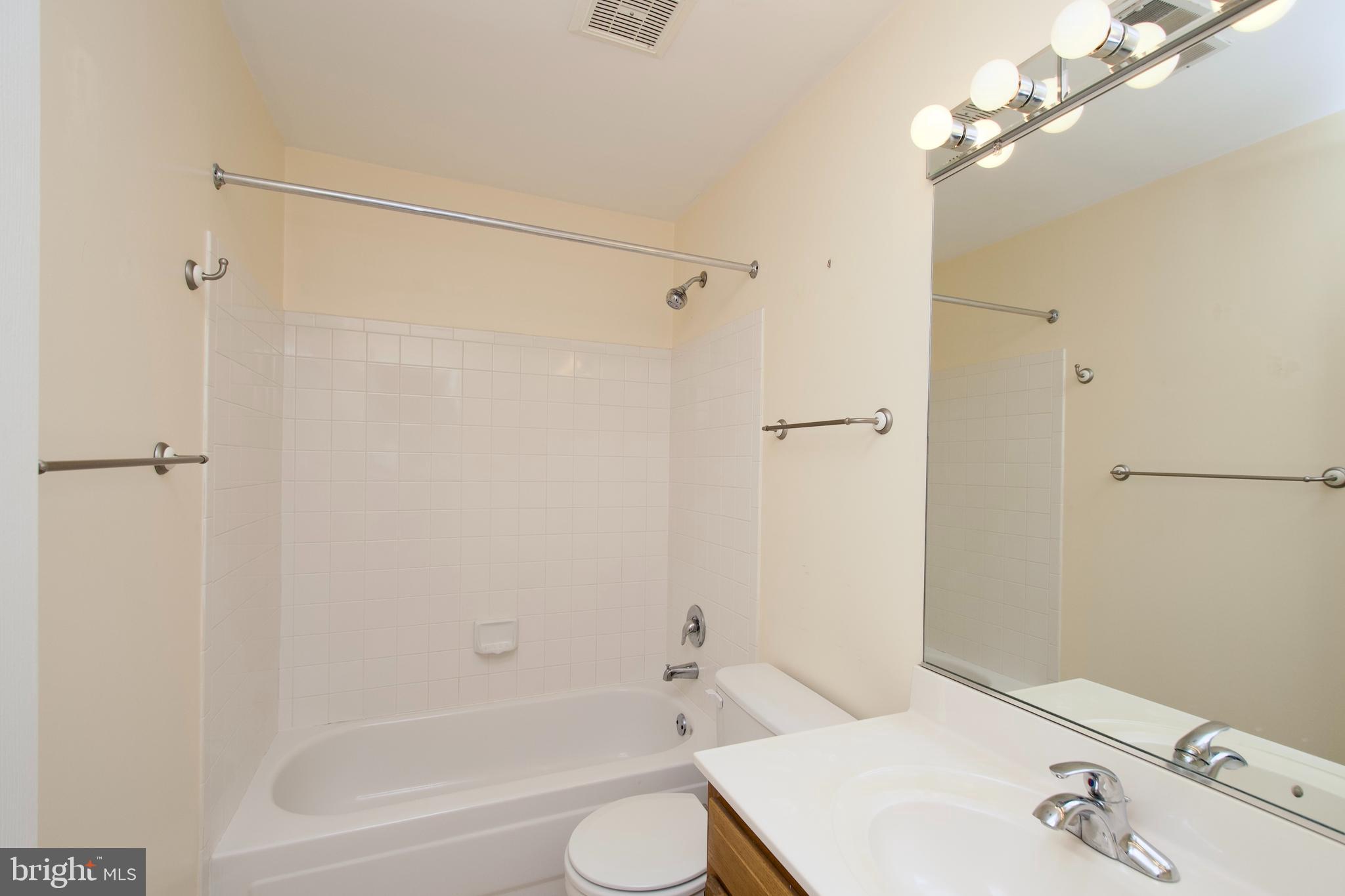 STRATFORD PLACE AT KINGS - Residential Lease