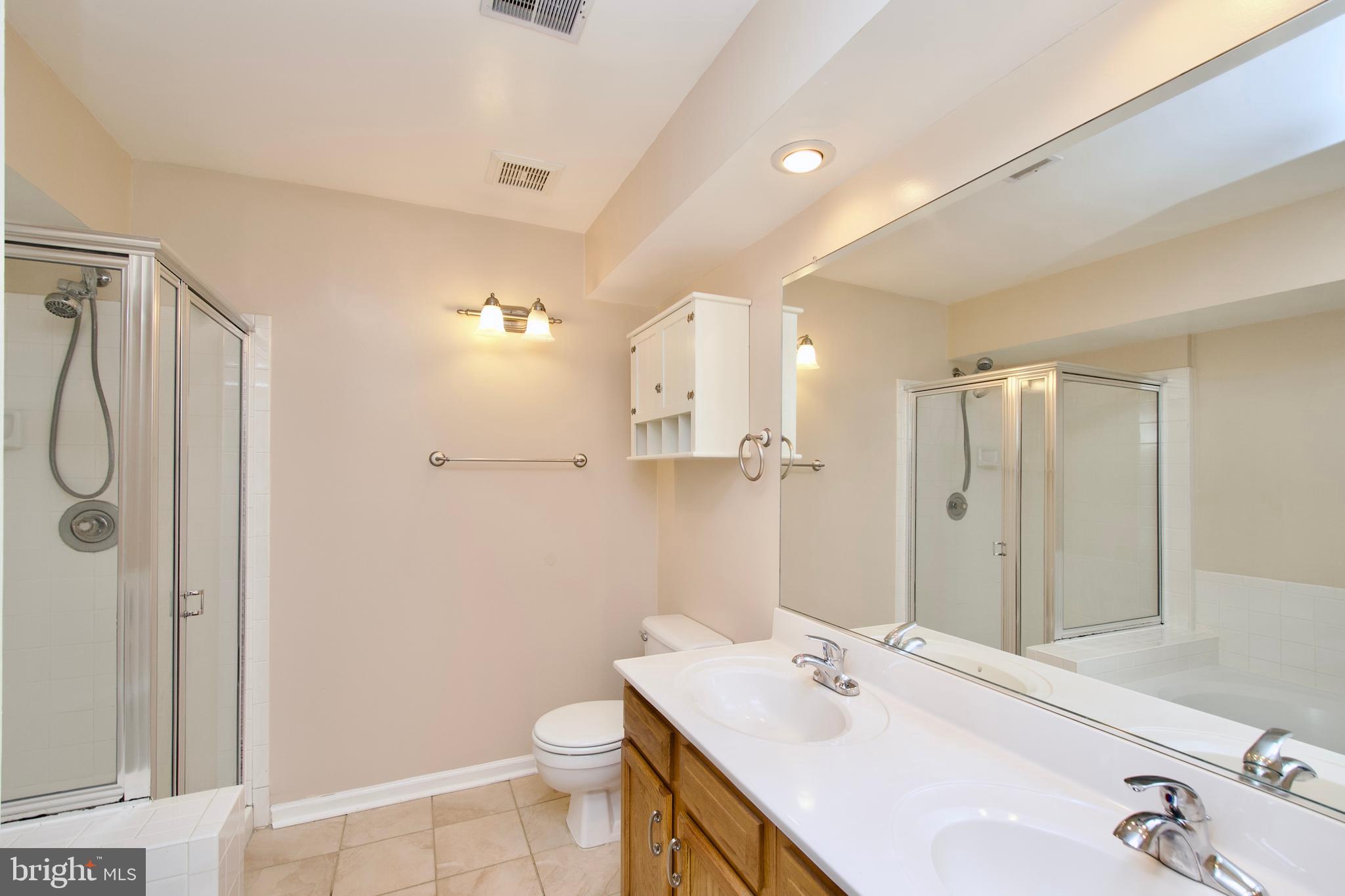 STRATFORD PLACE AT KINGS - Residential Lease