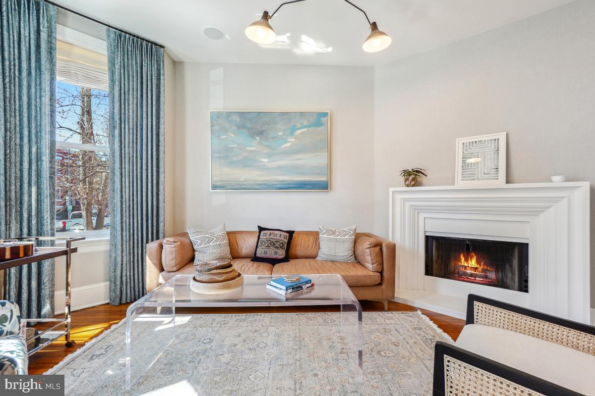 CAPITOL HILL - Residential
